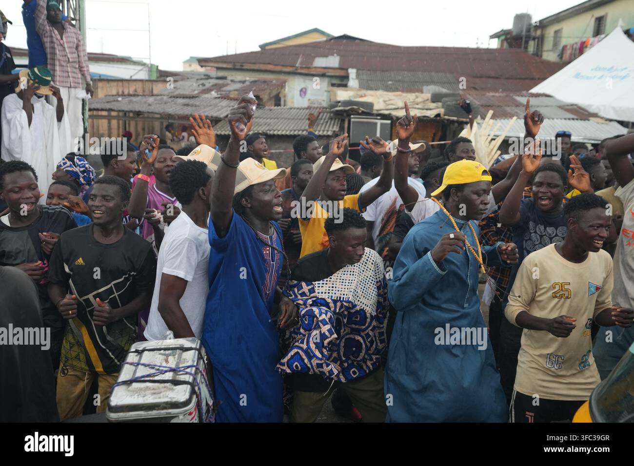 Muslim faithfuls sing and march to mark Prophet Muhammad's birthday ...