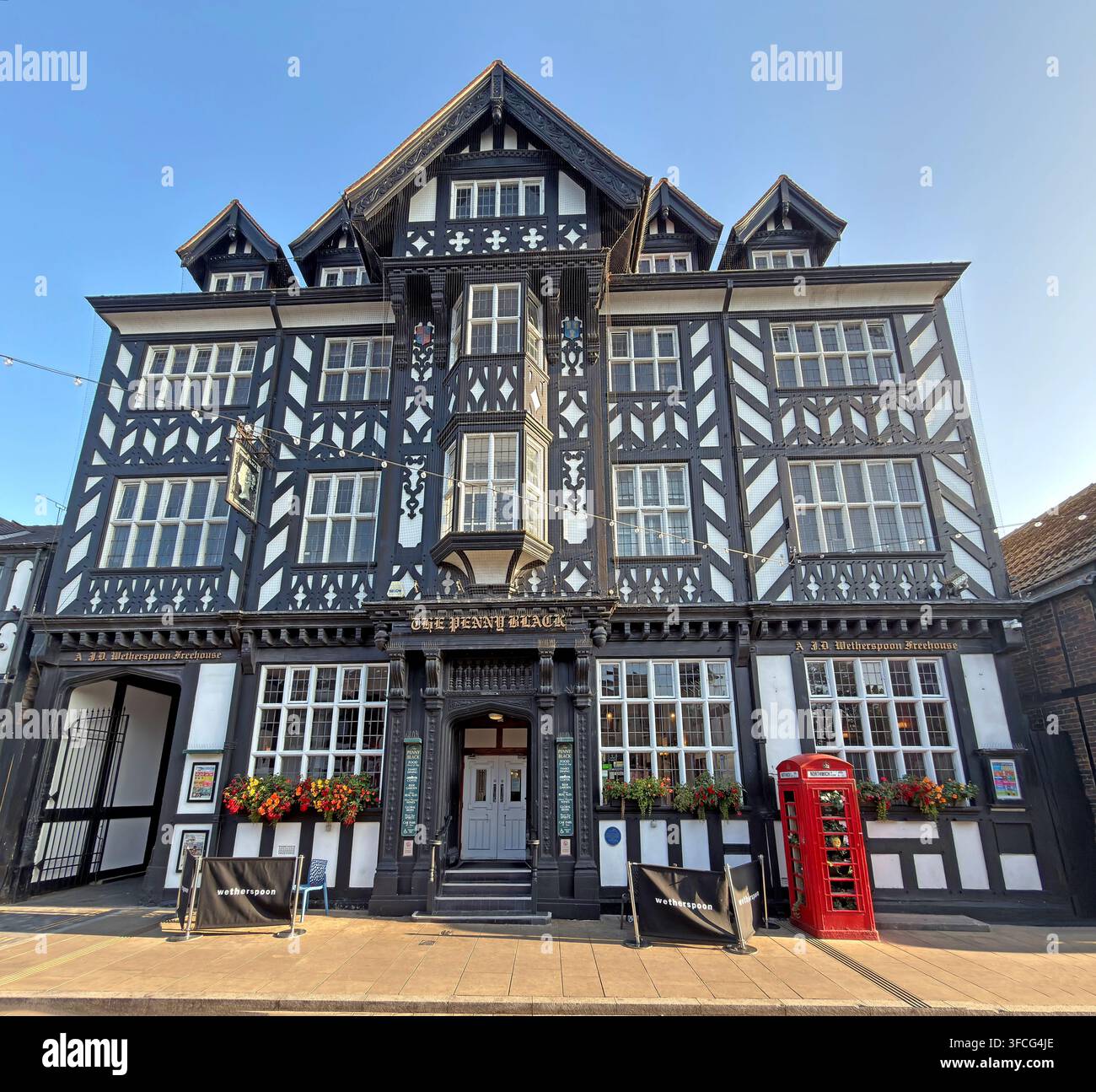 The Penny Black Wetherspoon pub in Northwich, a 1914 former post office and liftable building Stock Photo