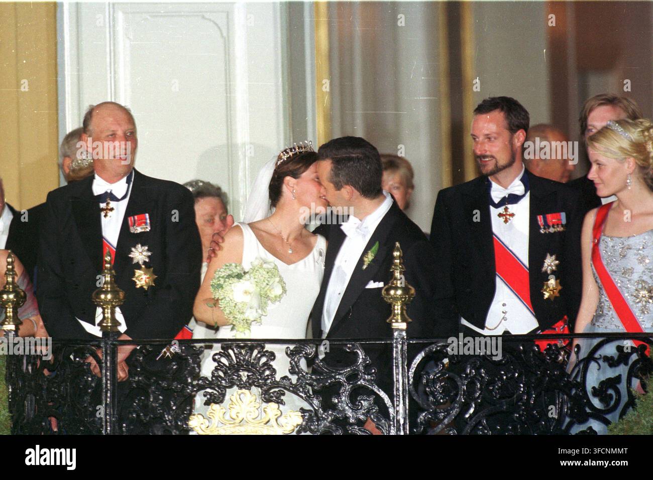 king-harald-princess-m-rtha-louise-ari-behn-crown-prince-haakon