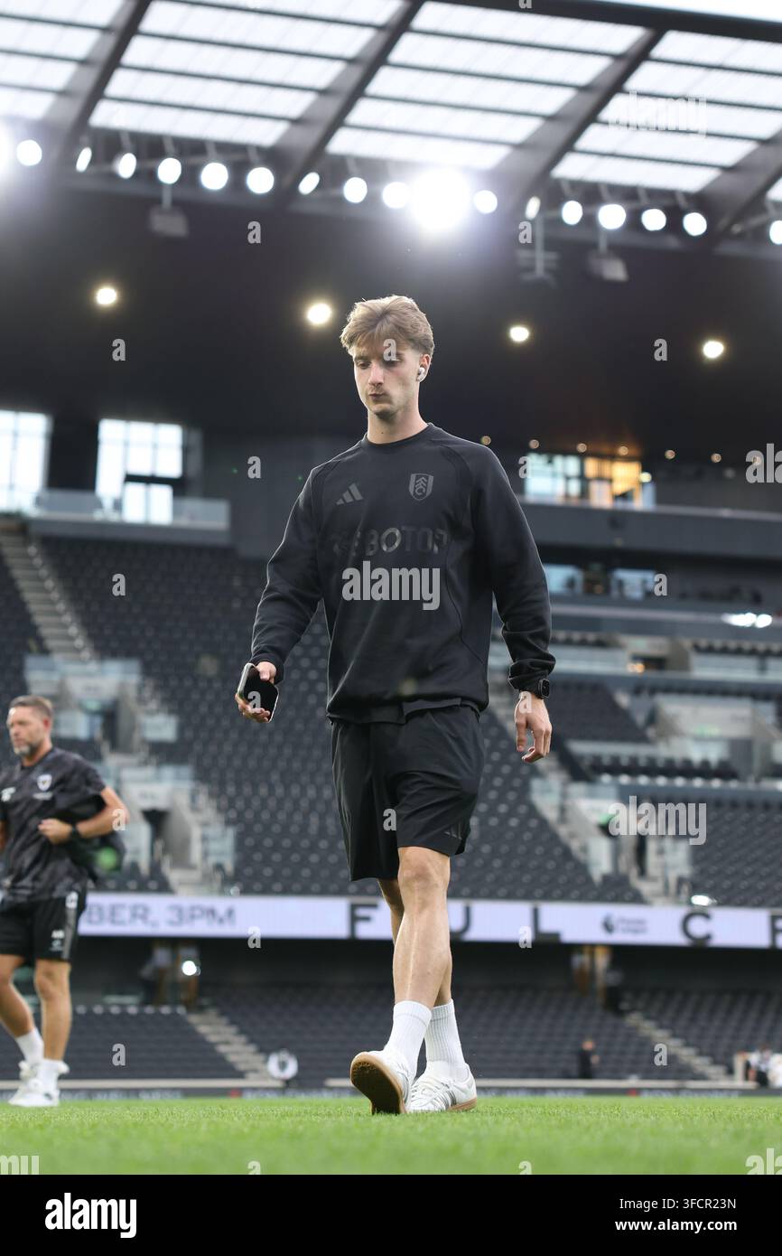 c-sar-palacios-of-fulham-inspects-the-pitch-before-the-carabao-cup