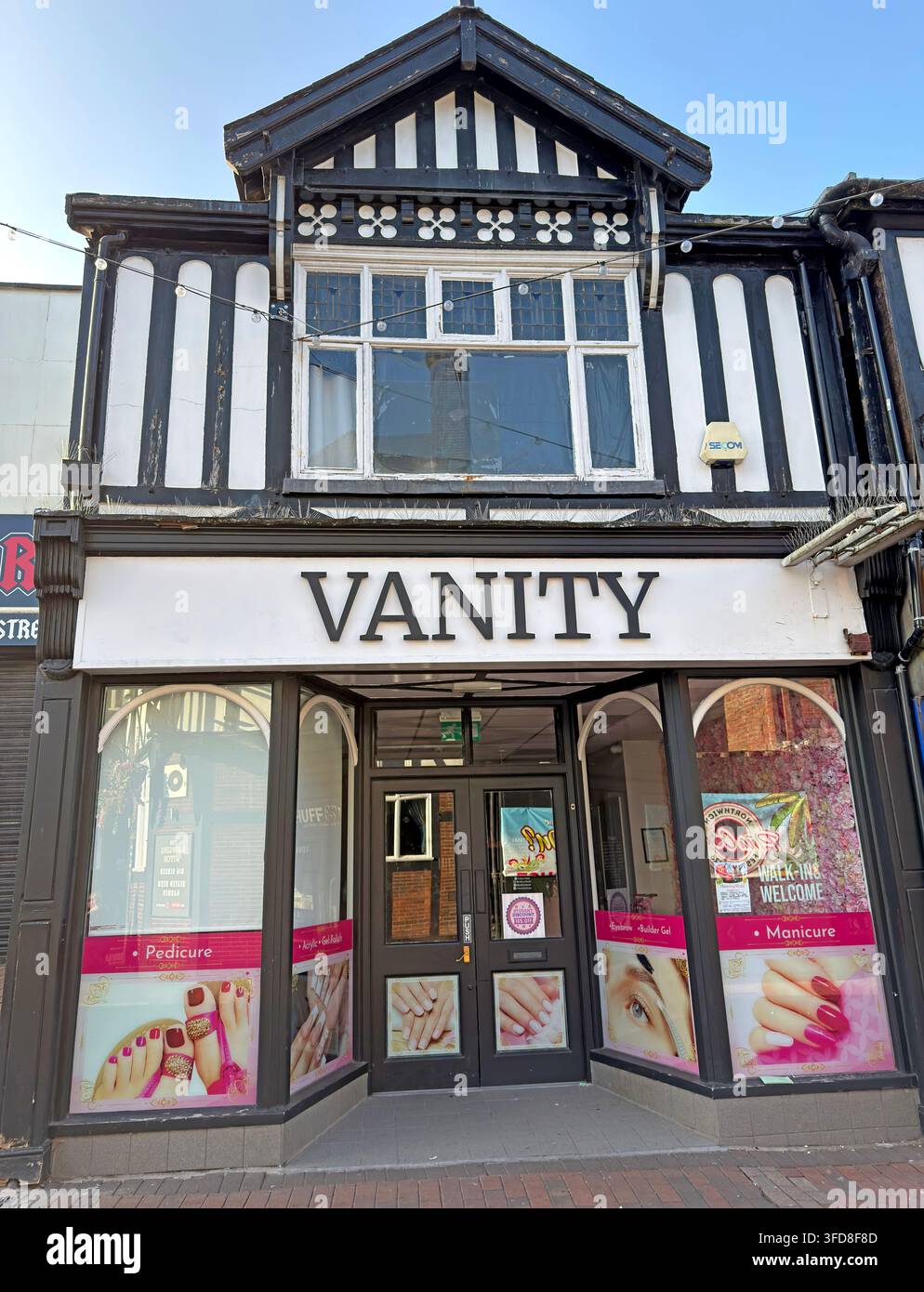 Vanity Nails & Beauty salon in a Tudor-style frontage on Witton Street, Northwich. Stock Photo