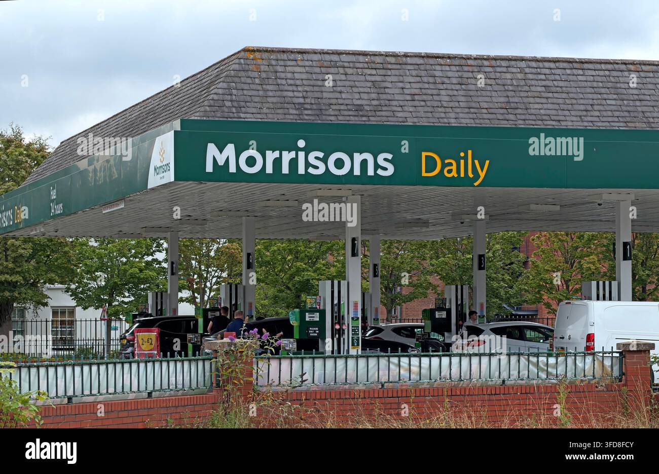 Morrisons Daily convenience store and petrol filling station in Stockton Heath, Warrington. Stock Photo