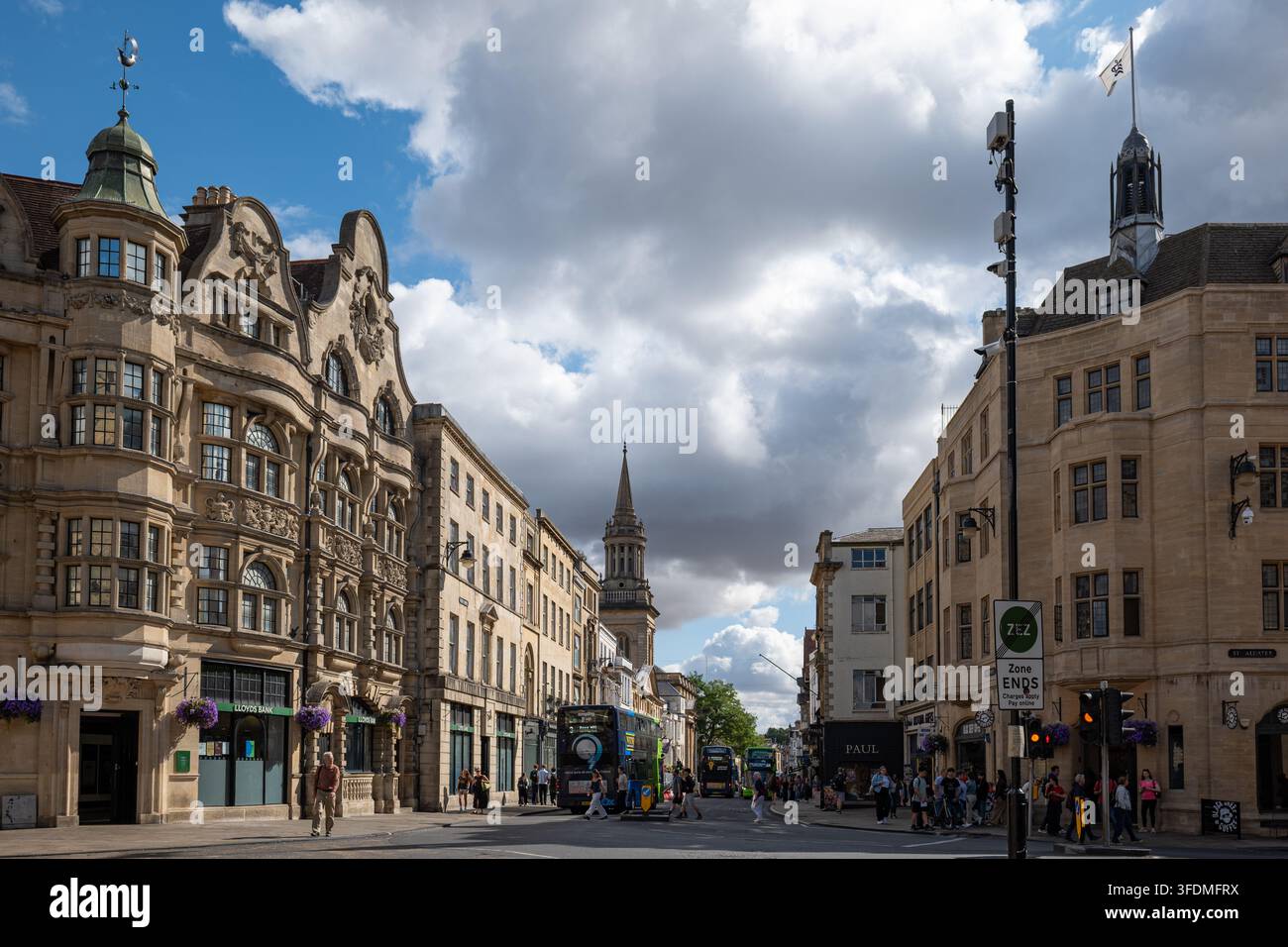 Daily activity in england hi-res stock photography and images - Alamy