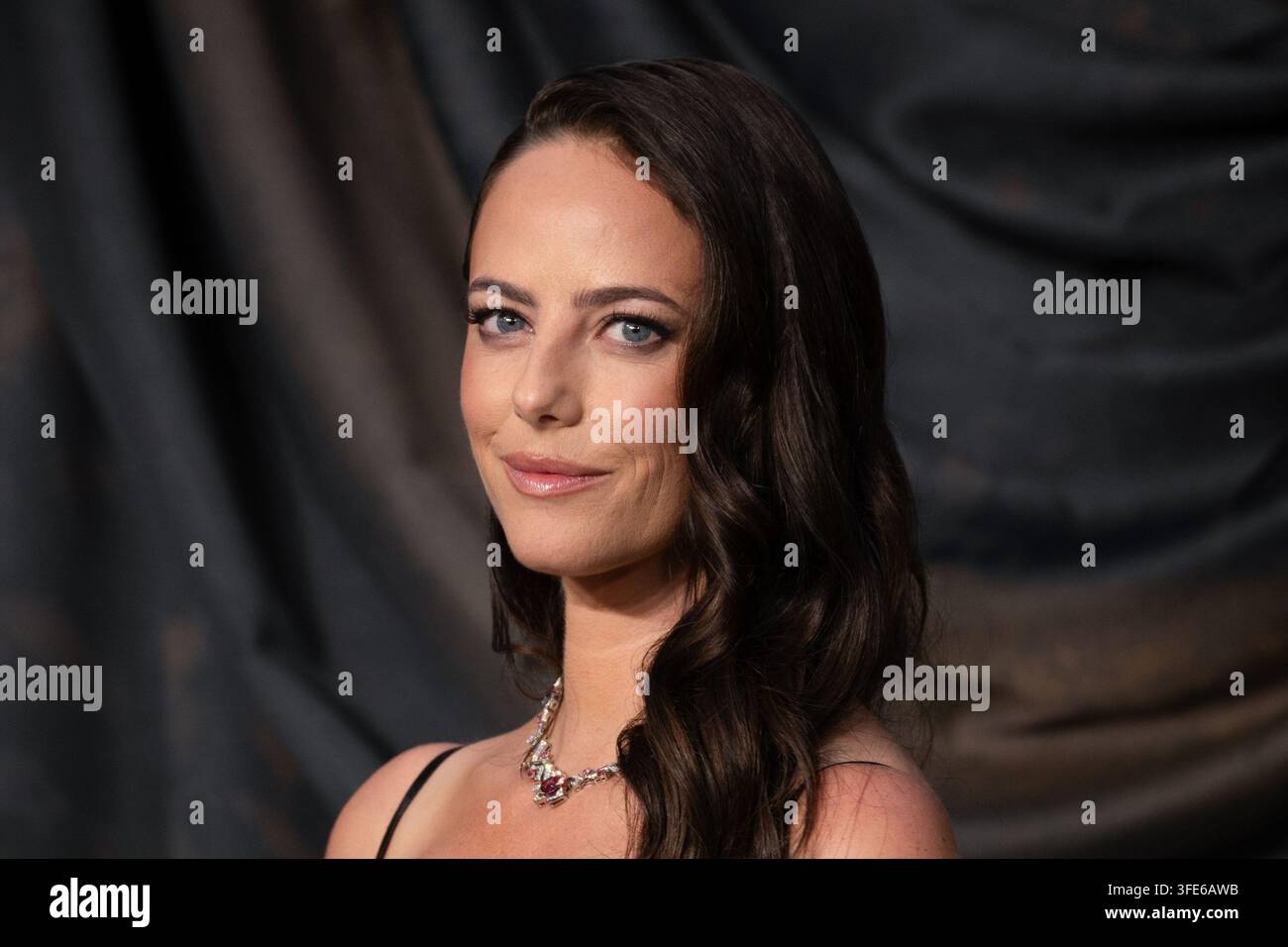 kaya-scodelario-attends-the-gentlemen-season-2-world-premiere-at