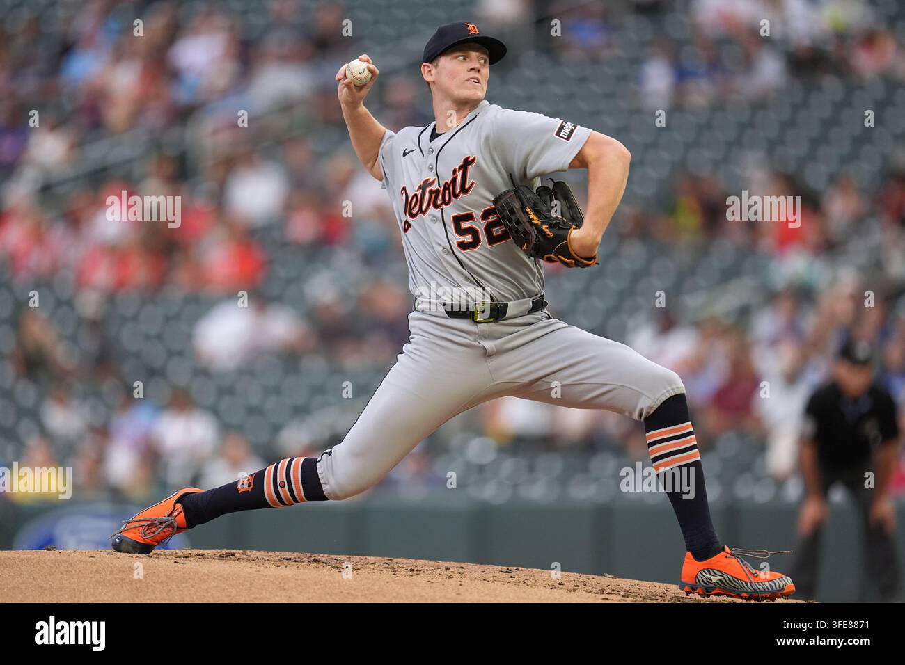 Detroit Tigers starting pitcher Troy Melton (52) delivers during the ...