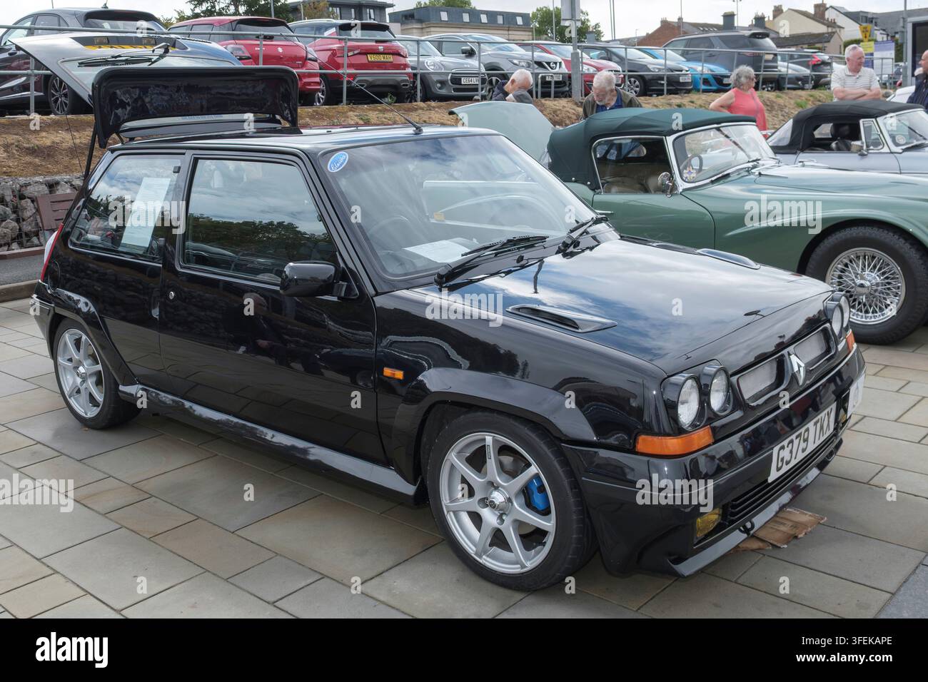 Renault supercinq hi-res stock photography and images - Alamy