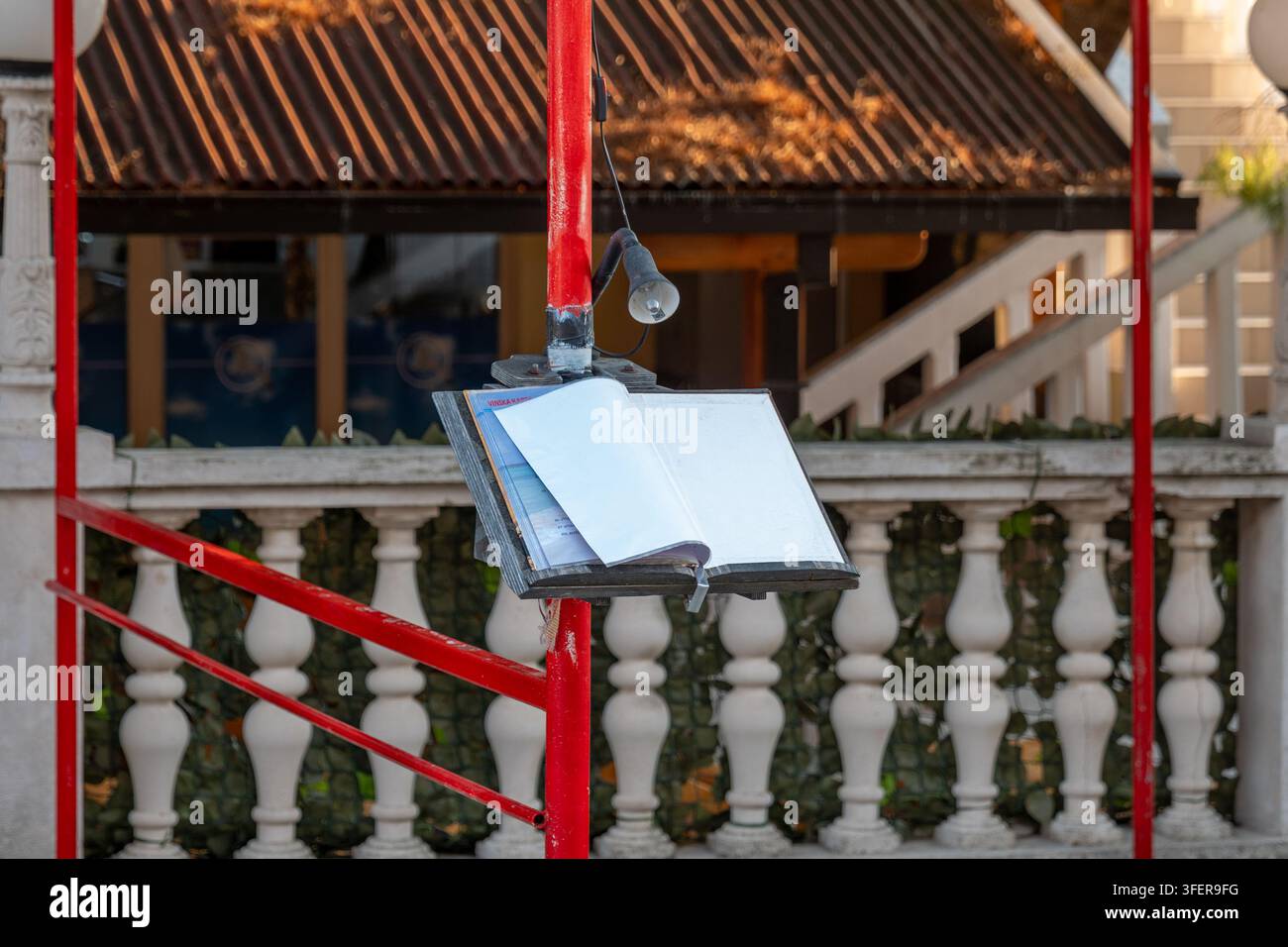 Open 2026 hi-res stock photography and images - Alamy