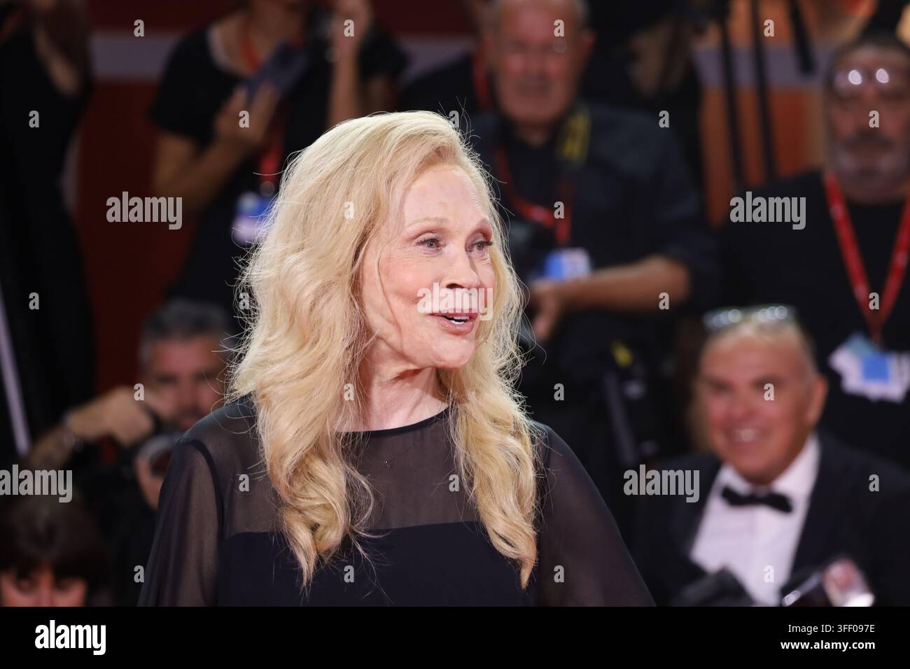 Venice Italy 5th September 2026 Faye Dunaway Arriving On The Red venice-italy-5th-september-2026-faye-dunaway-arriving-on-the-red