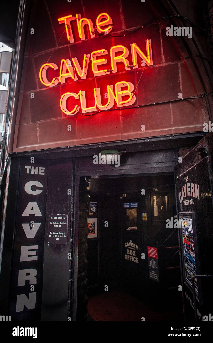 Cavern club beatles hi-res stock photography and images - Alamy