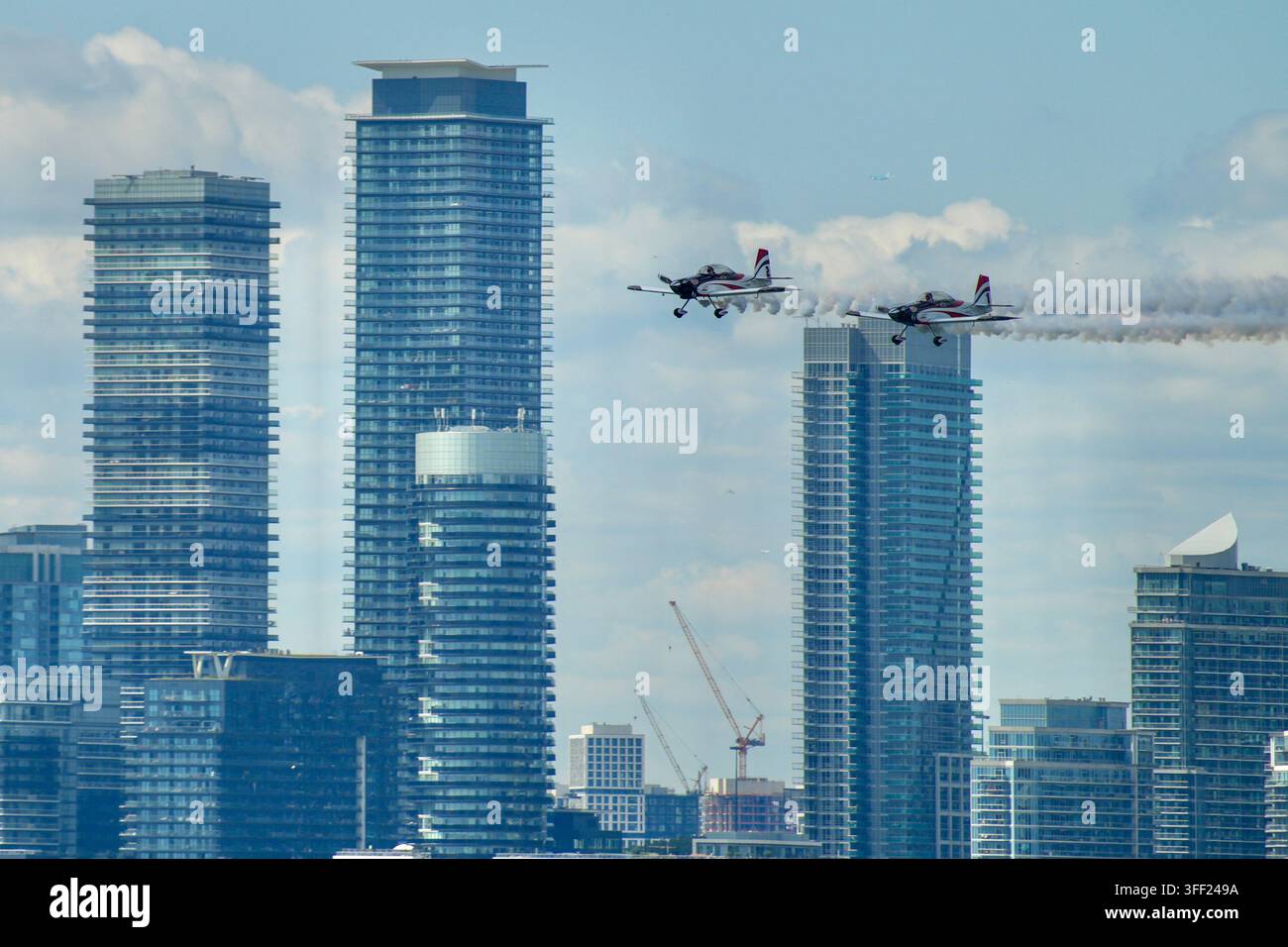 - import .* import Images High Quality Grahic Airplane show at the Canadian International Air Show on September 5 ...