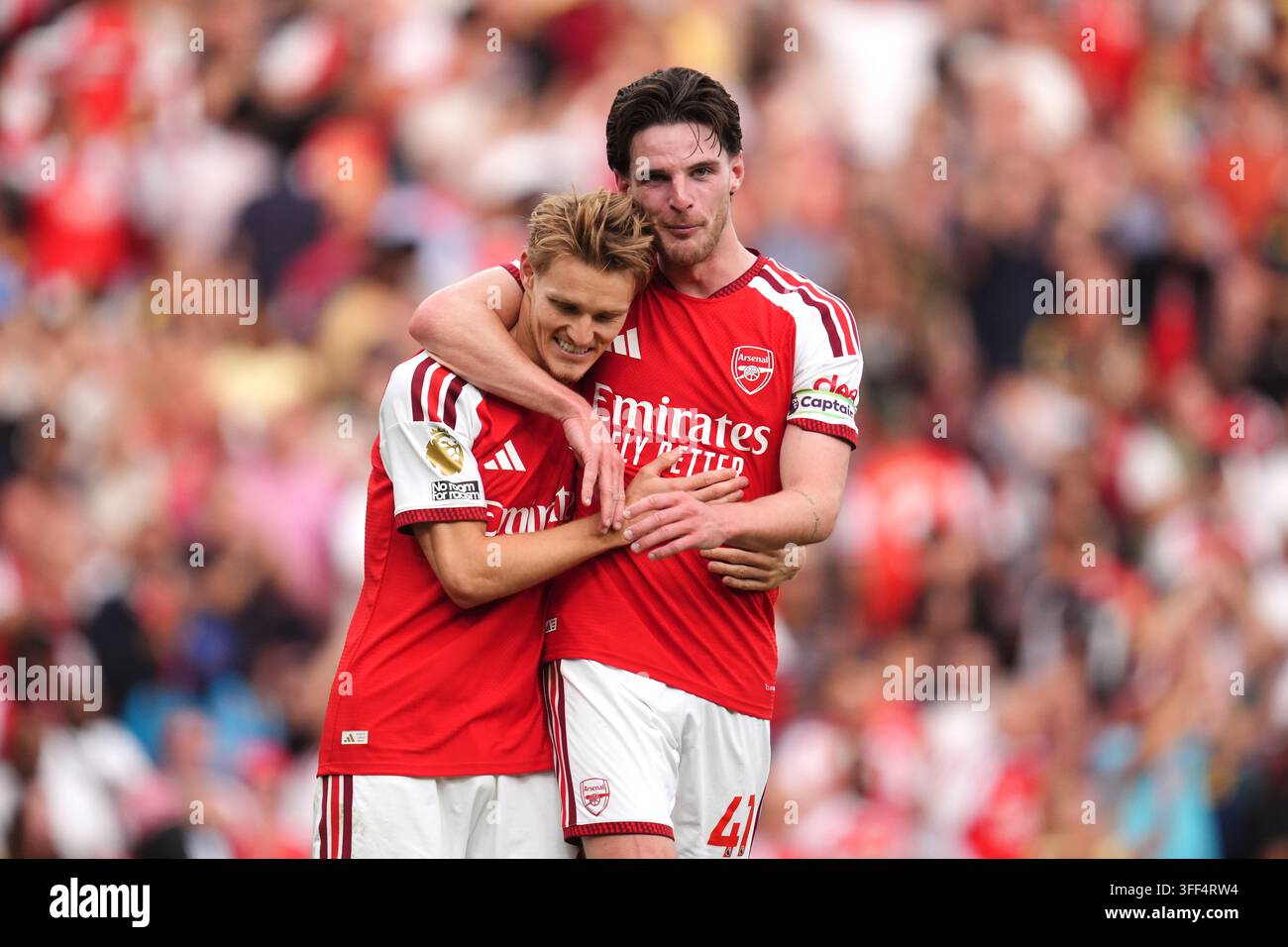 arsenal-s-declan-rice-right-celebrates-with-team-mate-martin-odegaard