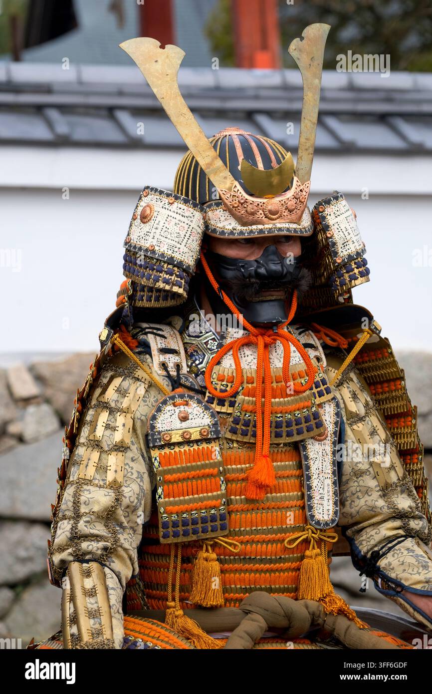 Japanese samurai helmet hi-res stock photography and images - Alamy