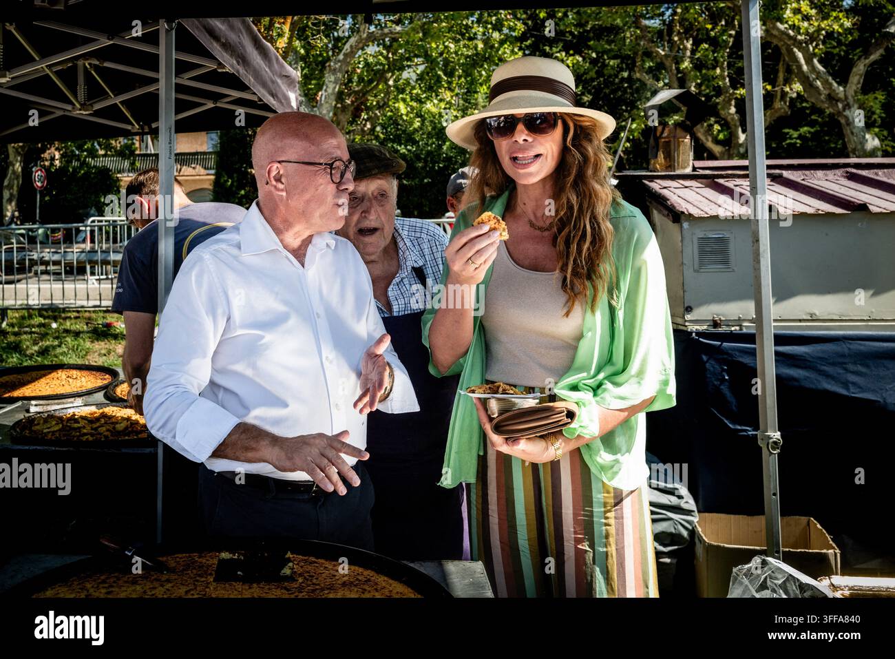 eric-ciotti-mayor-of-nice-and-president-of-the-udr-flanked-by-his