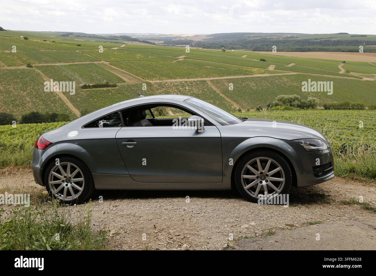 Audi 8j tt hi-res stock photography and images - Alamy