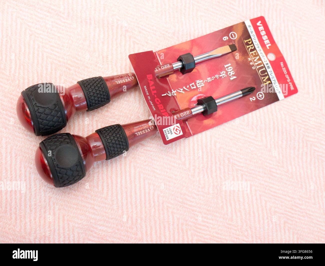 VESSEL Screwdrivers 220-2PS-PRE Ball-Grip. Stock Photo