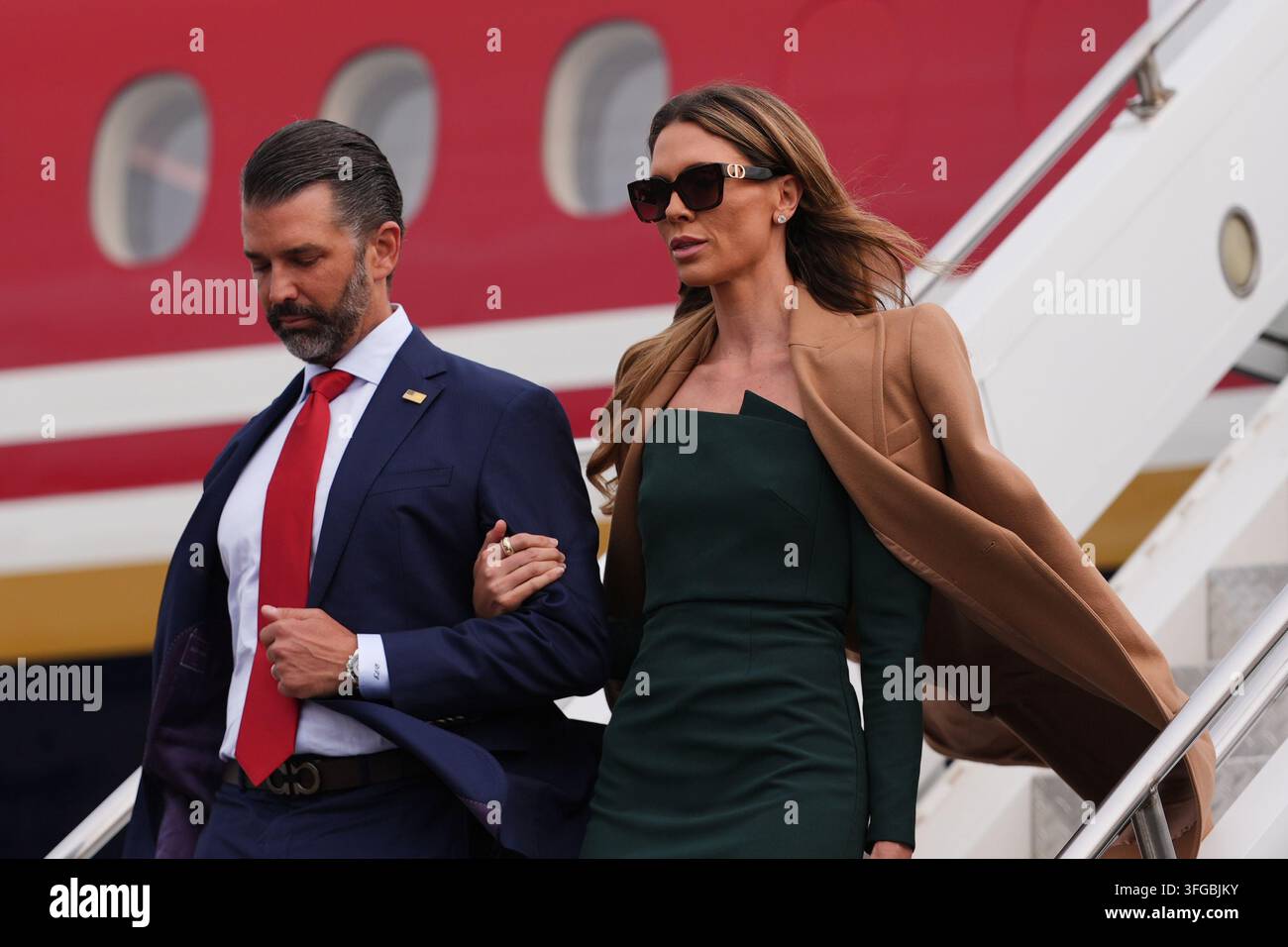 Donald Trump Jr And Wife Bettina Disembark Air Force One As They Arrive Donald Trump Jr And Wife Bettina Disembark Air Force One As They Arrive