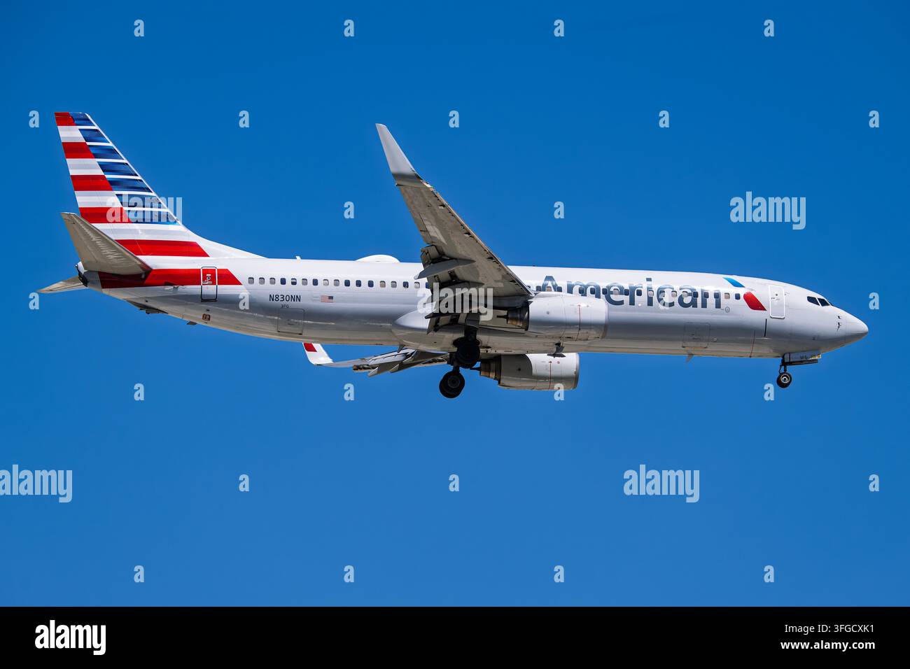 航空機・ヘリコプター AmericanAirlines BOEING737-800 航空機