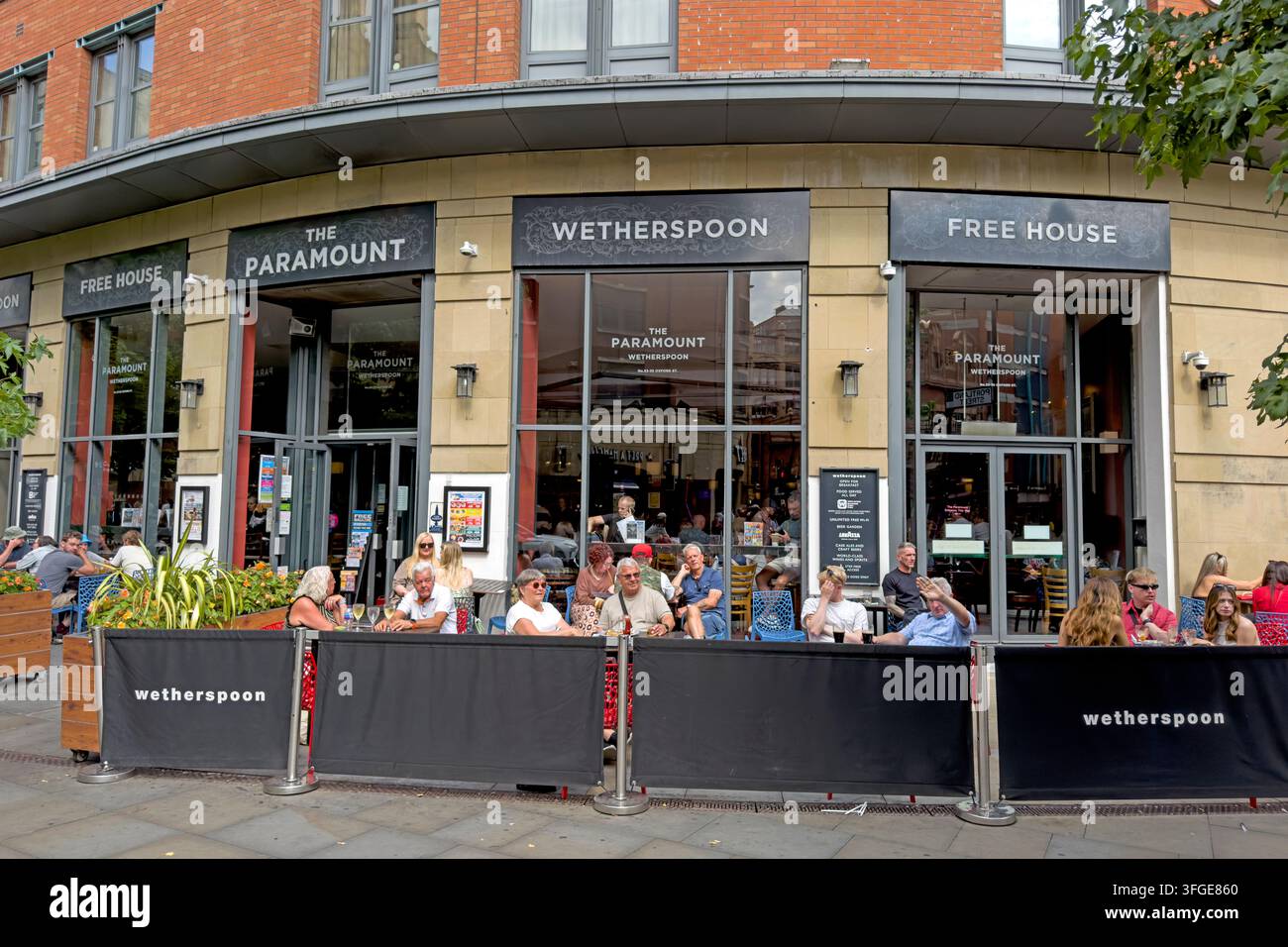 The Paramount Wetherspoon pub, 33–35 Oxford Street, Manchester city centre, England, UK. Stock Photo