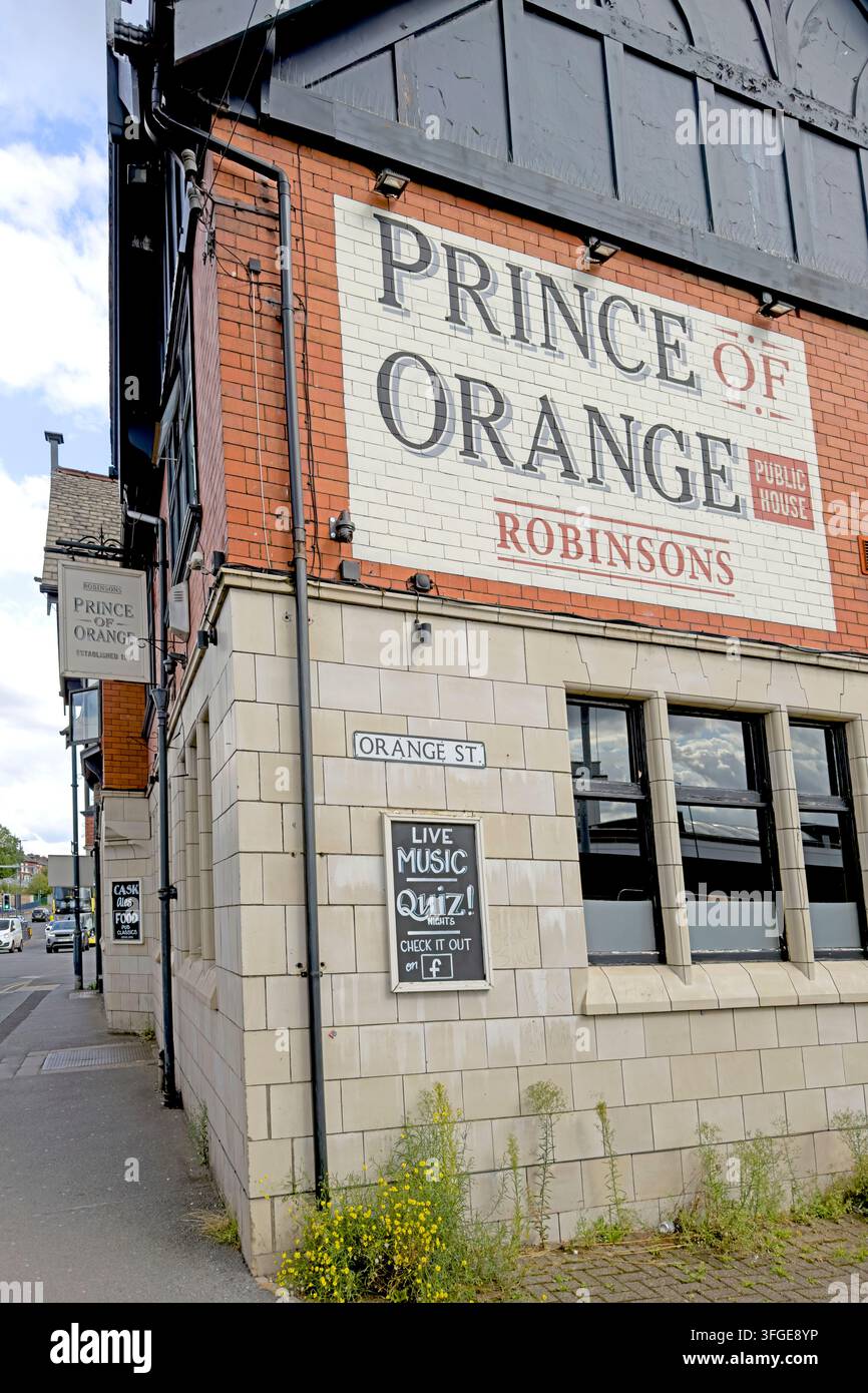 Prince of Orange Robinsons pub in Ashton-under-Lyne, Tameside, Greater Manchester, England, UK. Stock Photo