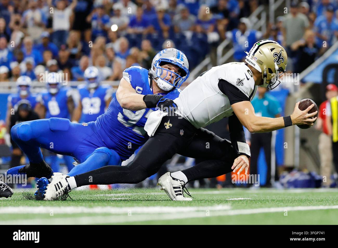 Del Rio Detect New Orleans Saints quarterback Tyler Shough (6) is sacked by Detroit ...