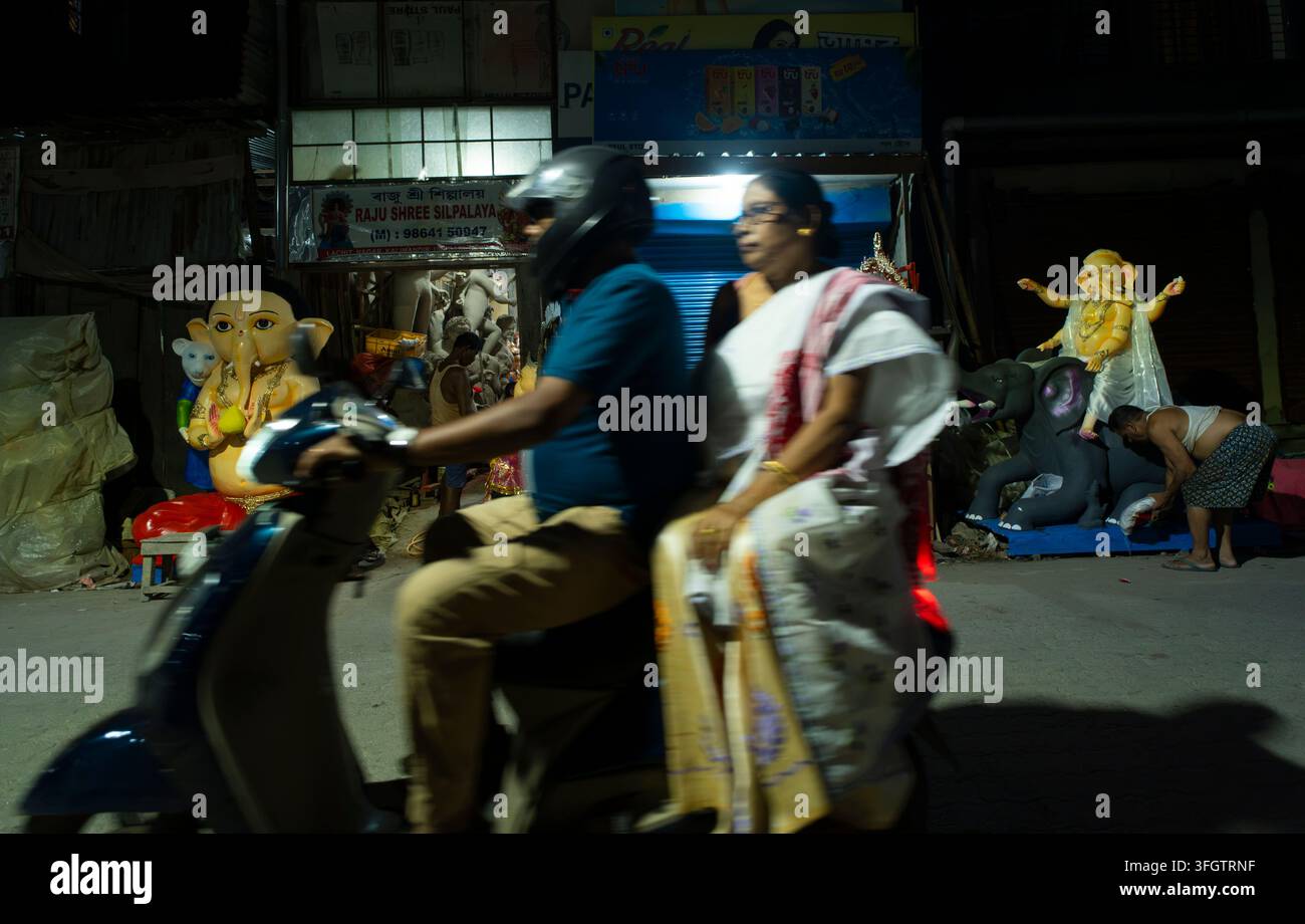 Craftsperson Prepares Lord Ganesha Idols On The Eve Of Ganesh Chaturthi Craftsperson Prepares Lord Ganesha Idols On The Eve Of Ganesh Chaturthi