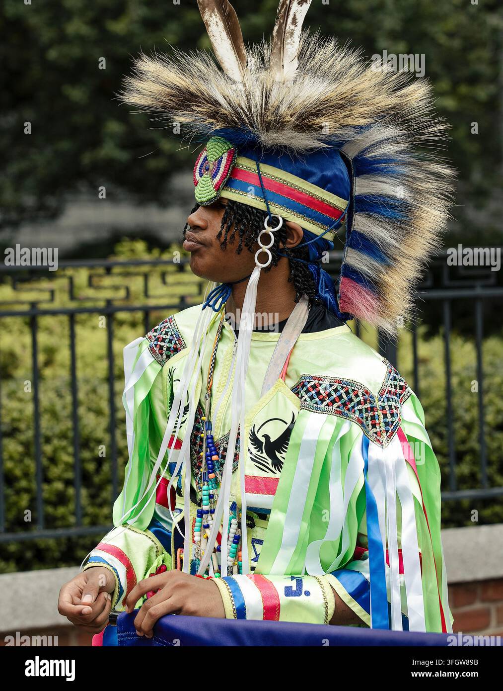 Native american traditional heritage hi-res stock photography and ...