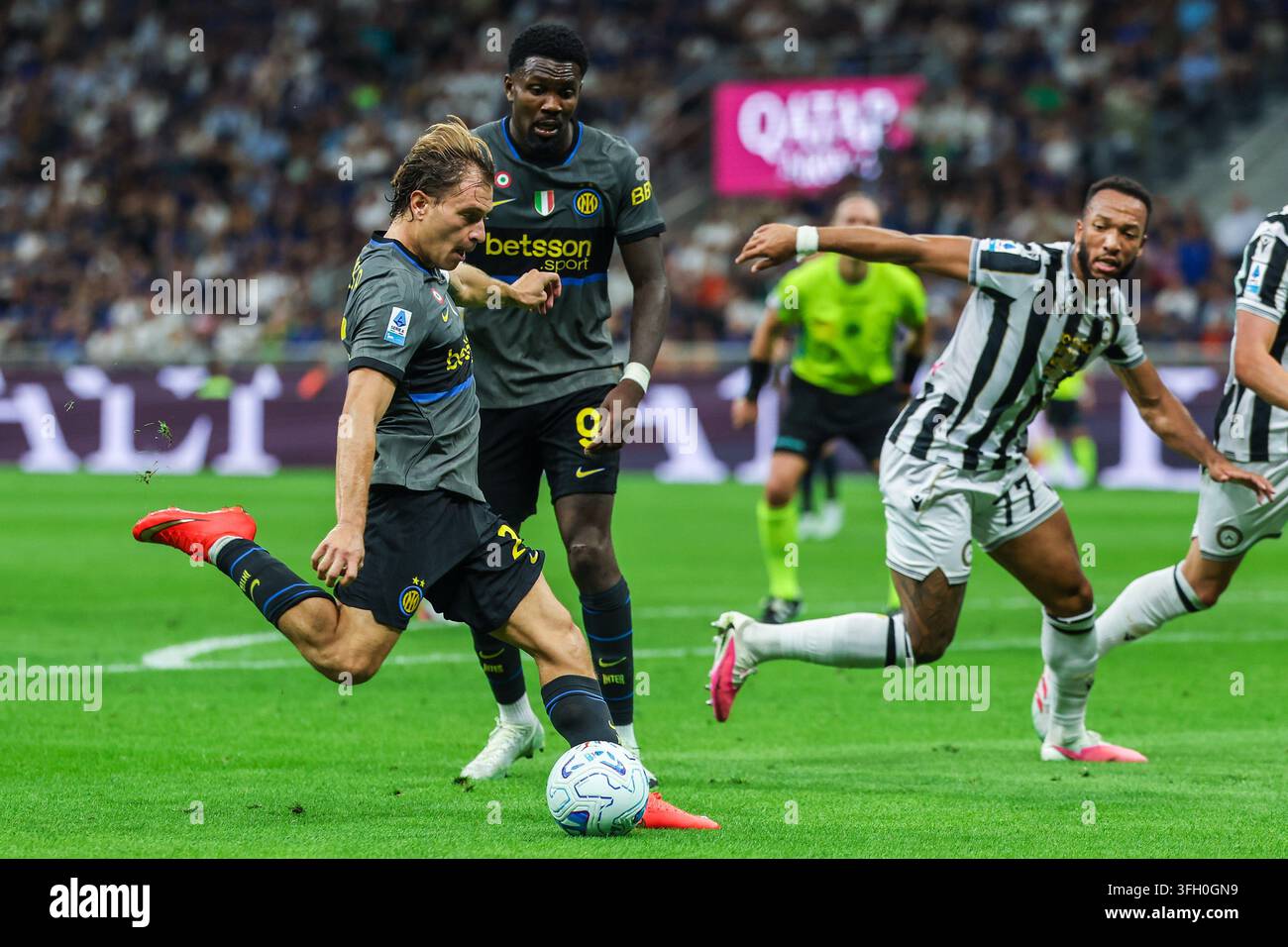 IPA88535868 Nicolo Barella Of FC Internazionale Scores A Goal During IPA88535868 Nicolo Barella Of FC Internazionale Scores A Goal During