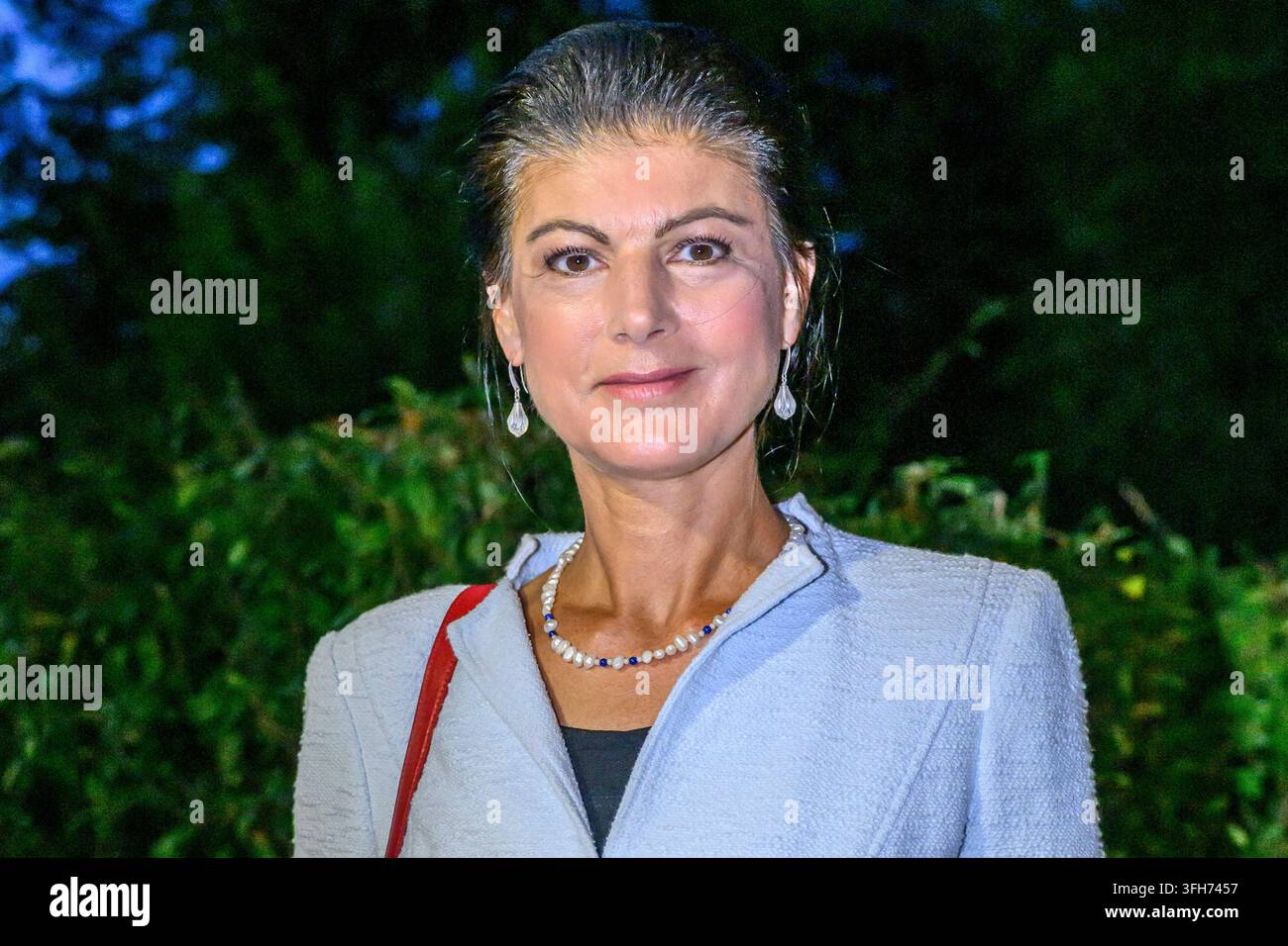 GER Berlin Strasse Park Sahra Wagenknecht BSW Parteigr nderin 15 ger-berlin-strasse-park-sahra-wagenknecht-bsw-parteigr-nderin-15