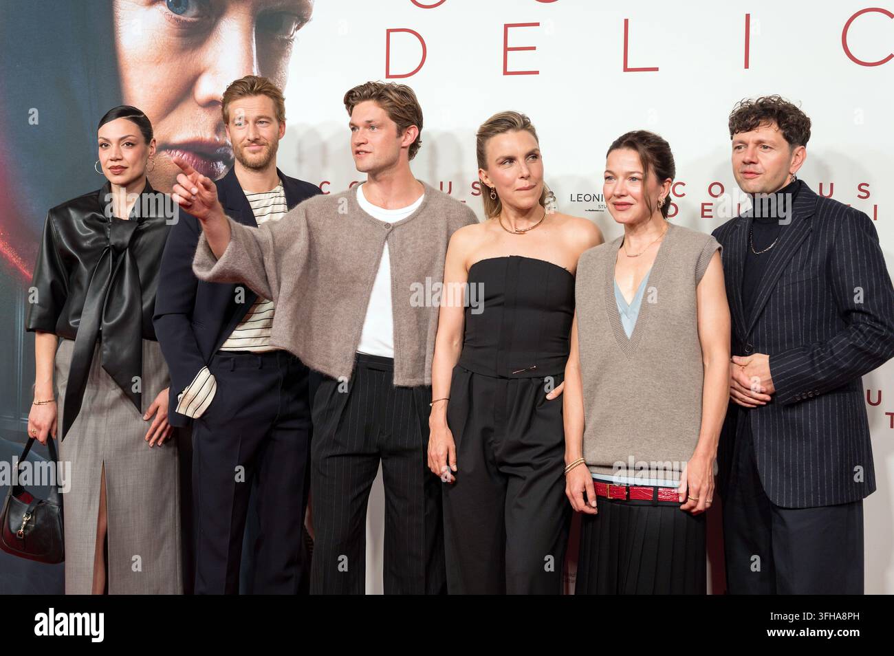 haley-louise-jones-alexander-fehling-damian-hardung-lena-stahl