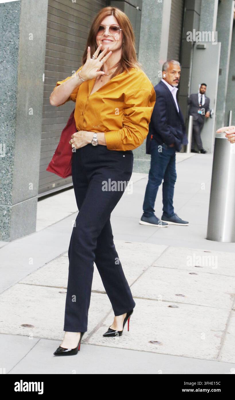 new-york-ny-sept-16-sharon-horgan-on-live-with-kelly-mark-to-talk
