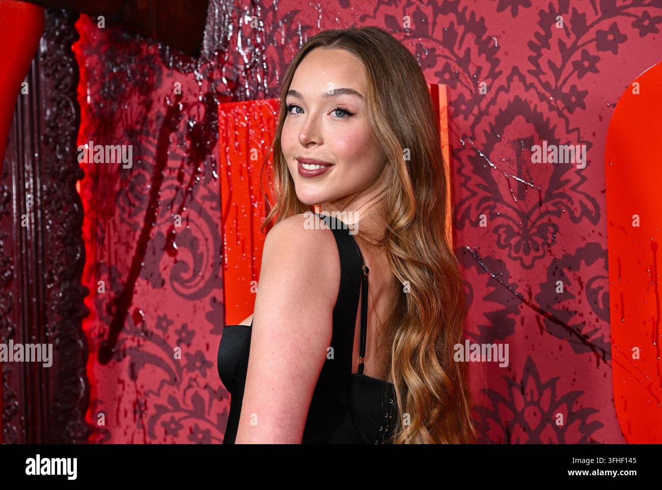 ella-beatty-attends-the-premiere-of-netflix-s-monster-the-lizzie