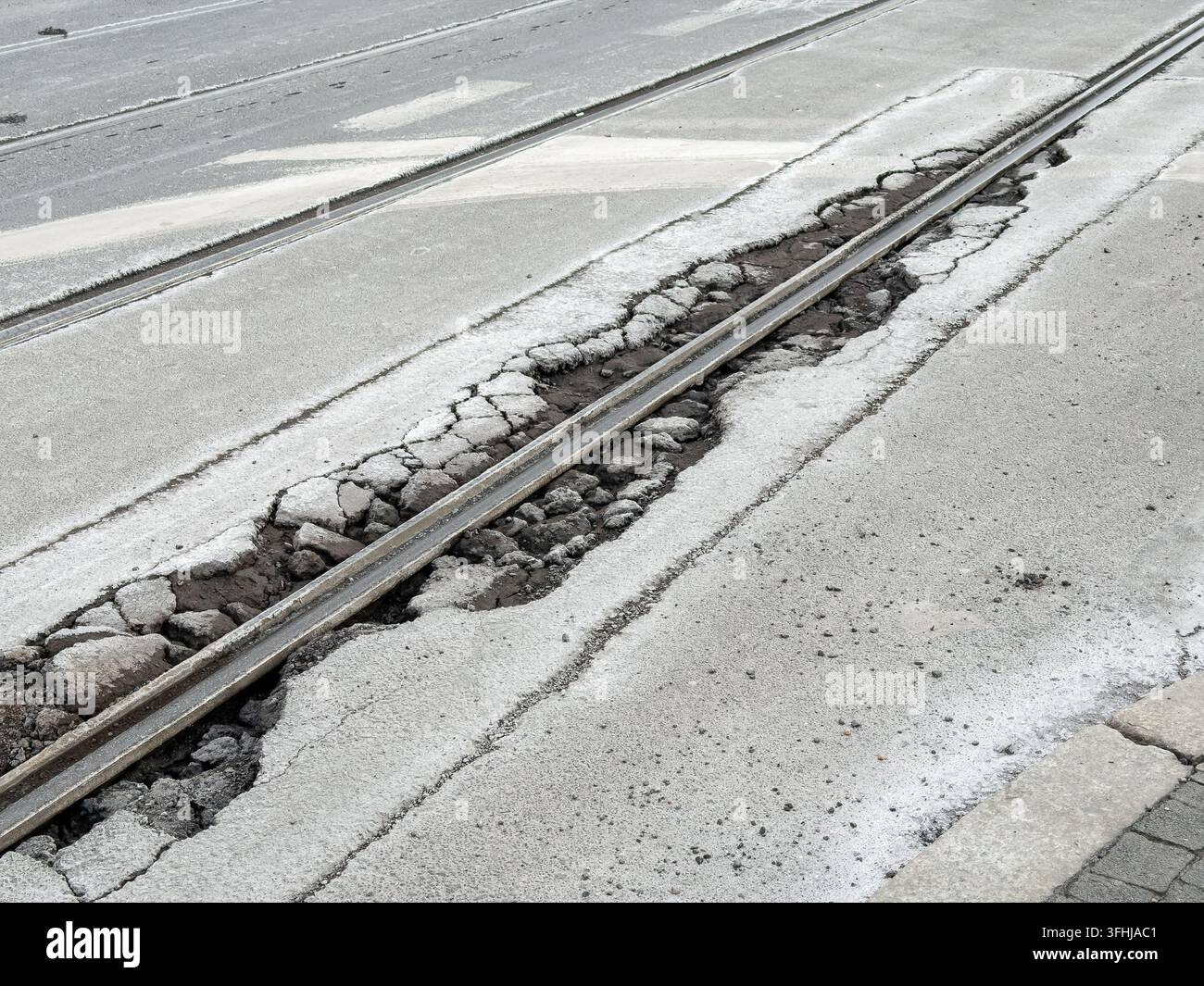 Broken cracked rail railway hi-res stock photography and images - Alamy