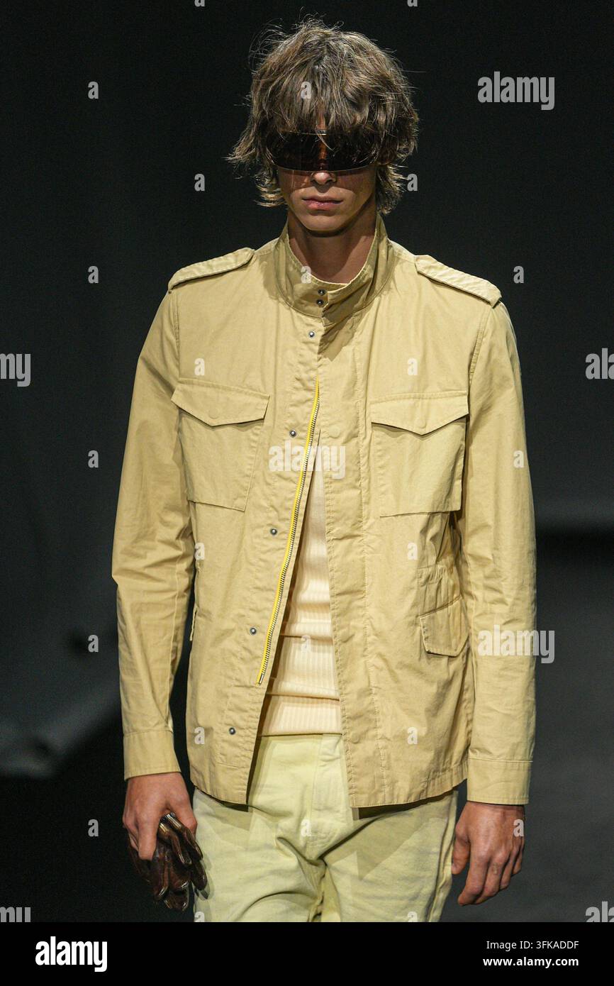 Compressed Spring Vector IPA88884946 - Milan, Milan Women’s Fashion Week Spring/Summer 2027 ...