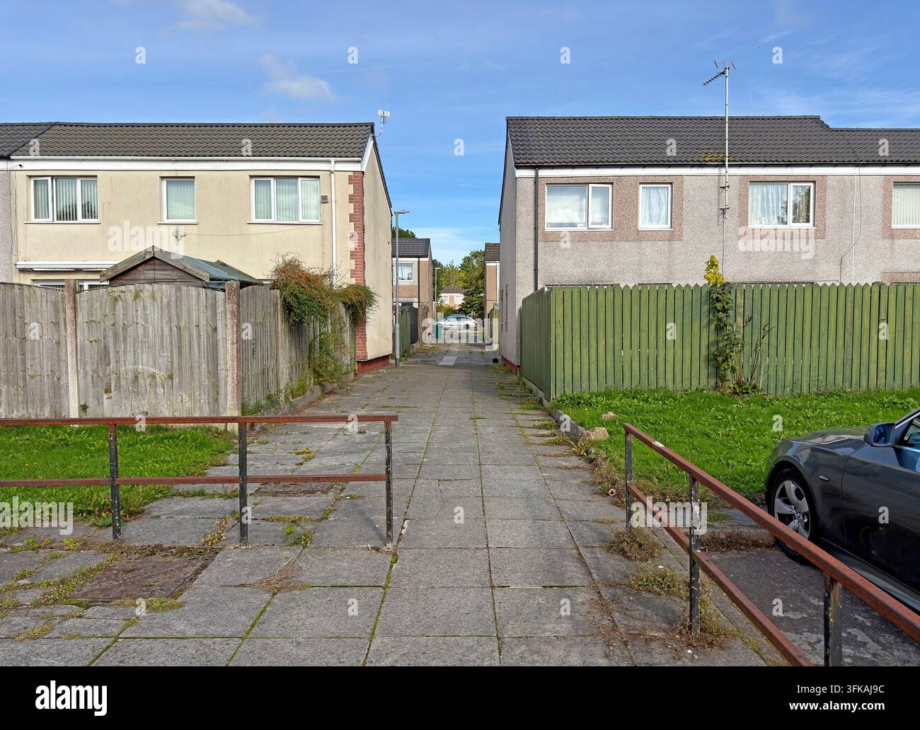 Pedestrian route through social housing at Fairhaven, Birch Green, Skelmersdale, illustrating the planned layout of the Lancashire New Town. Stock Photo