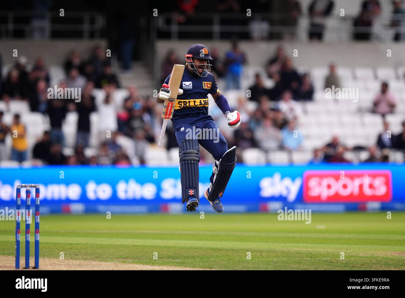 sri-lanka-s-kusal-mendis-celebrates-a-century-during-the-second-metro