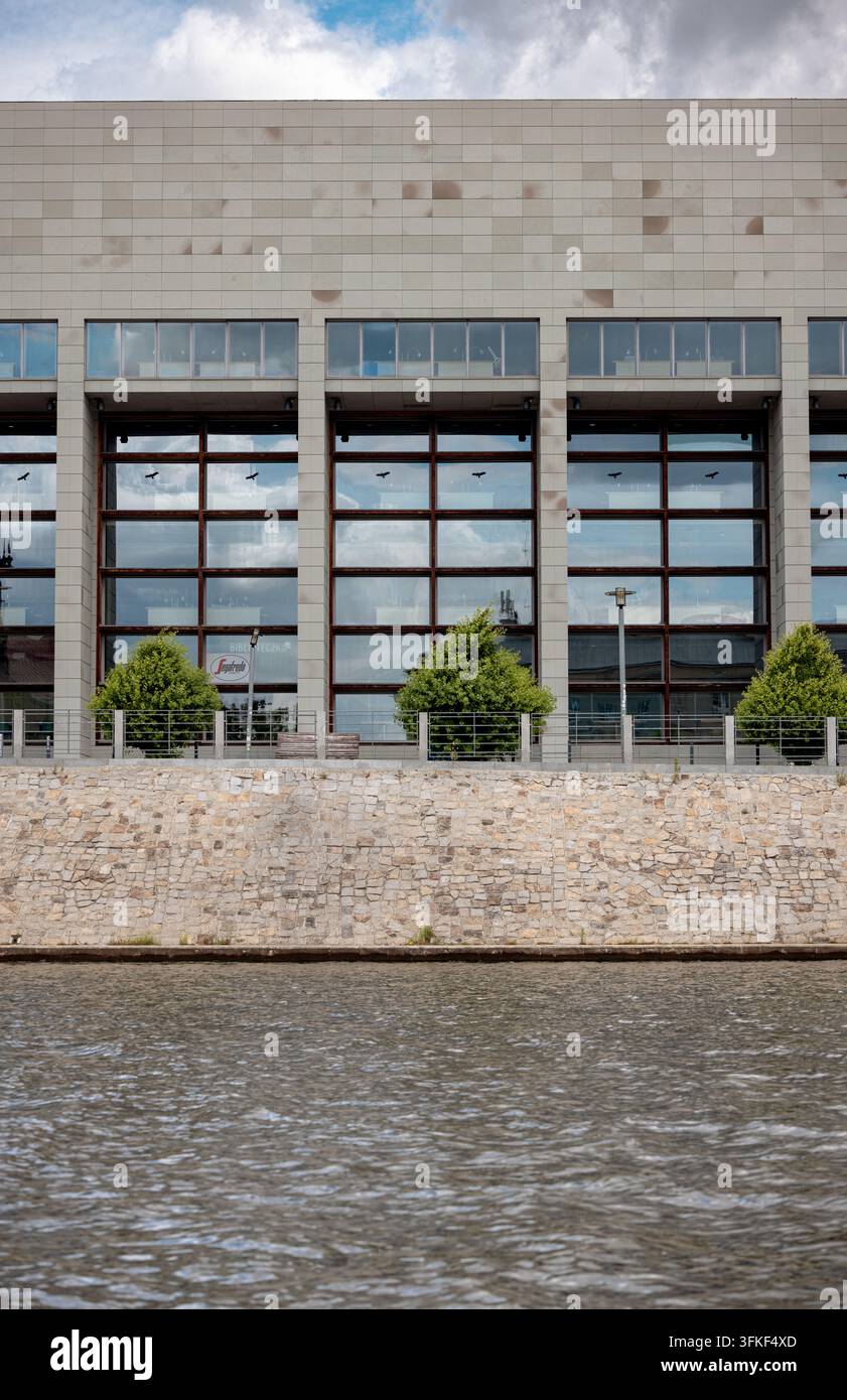 Royal Library Building Large rectangular institutional building hi-res stock photography and ...