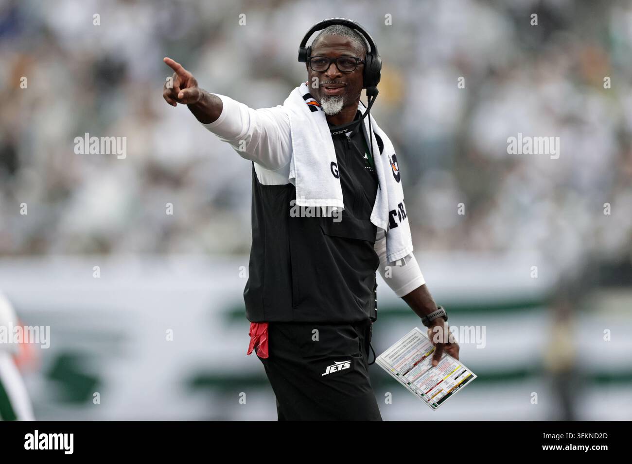 New York Jets Head Coach Aaron Glenn Reacts During An NFL Football Game New York Jets Head Coach Aaron Glenn Reacts During An Nfl Football Game Against The Green Bay Packers In East Rutherford Nj Sunday Sept 20 2026 Ap Photoadam Hunger 3FKND2D 