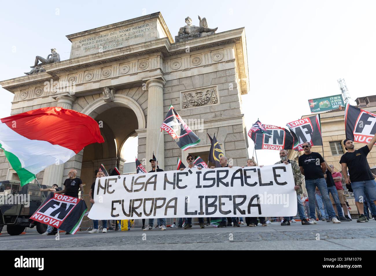 IPA89001955 - Milan, September 26, 2026, Piazza 25 Aprile: Forza Nuova ...