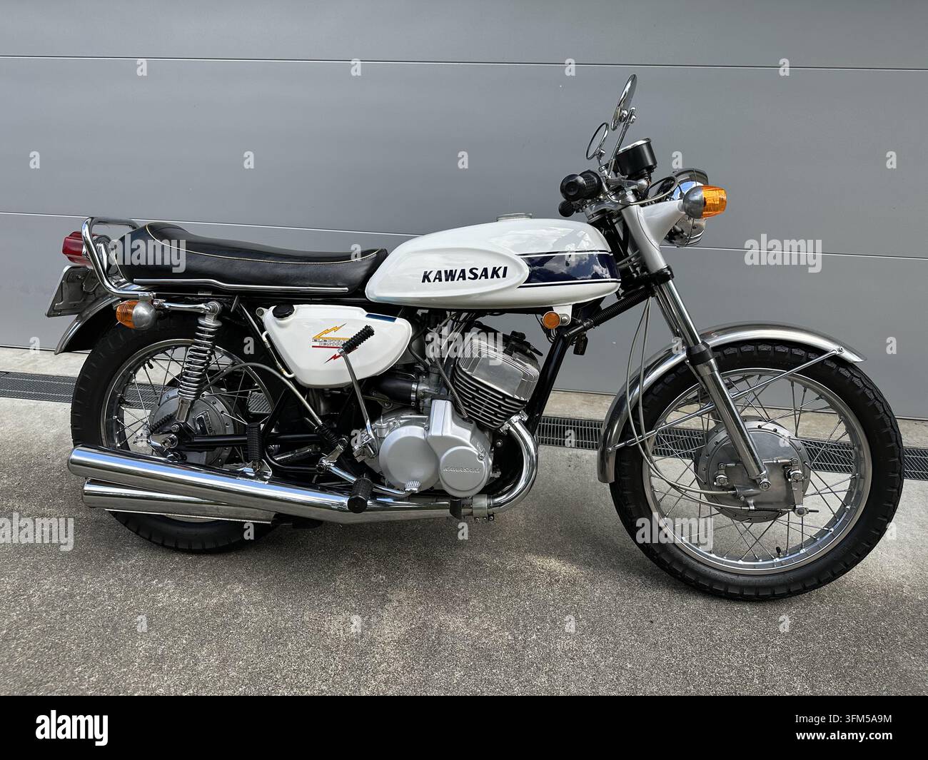 りお Kawasaki motorcycle hi-res stock photography and images - Alamy