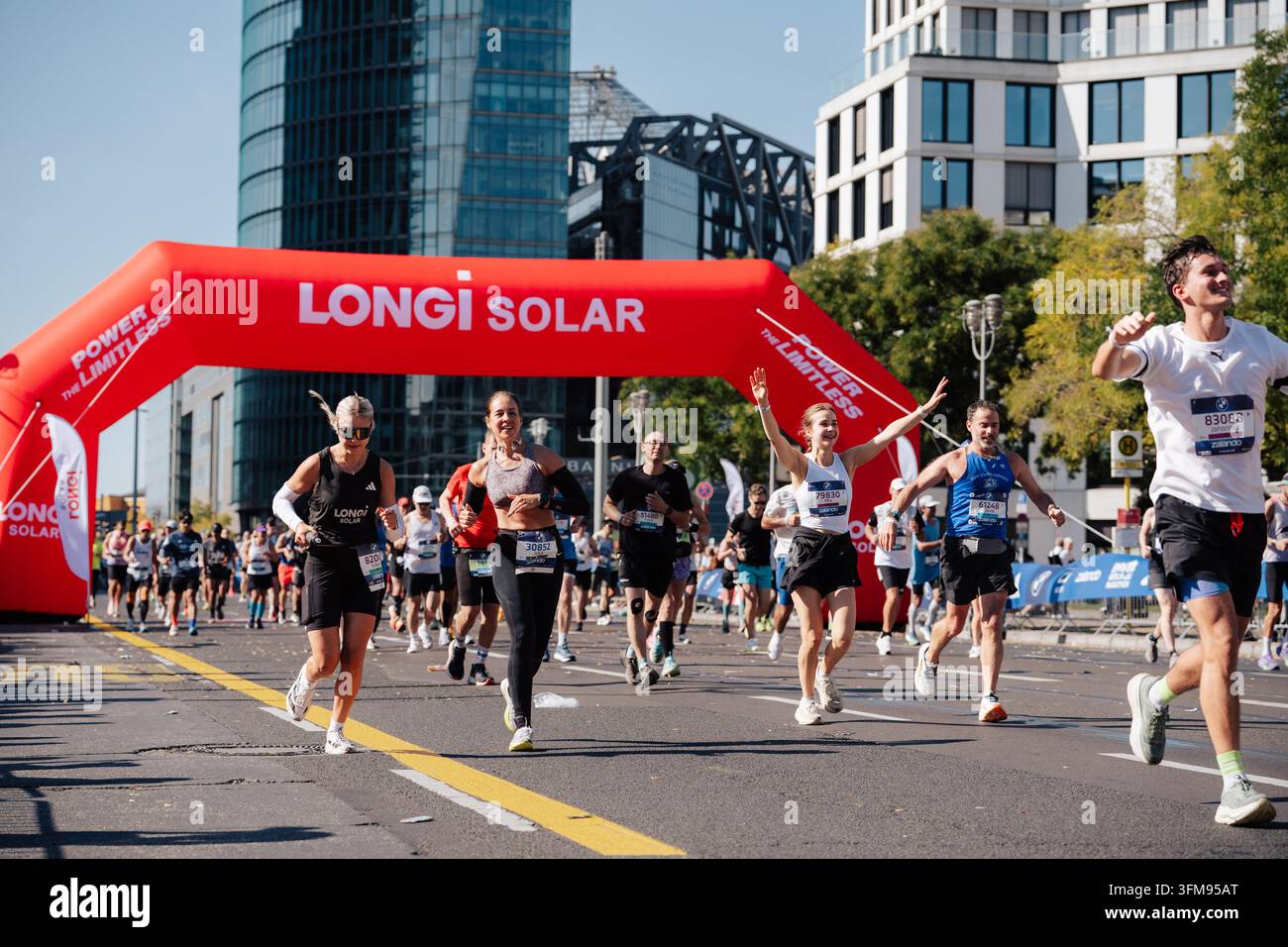 BMW Berlin Marathon 2026, Berlin, Germany, Runners pass through a ...