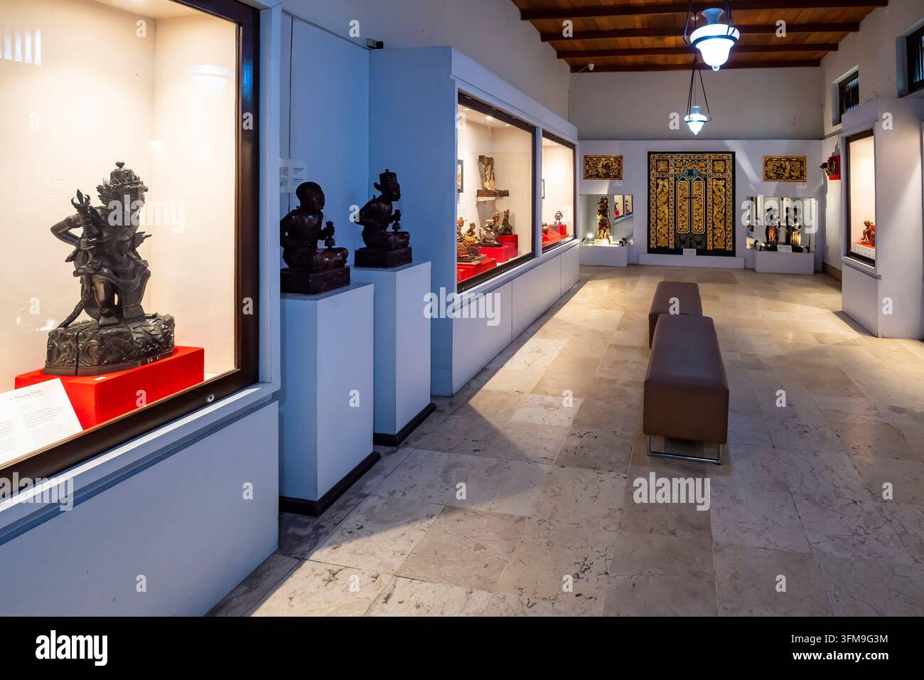 Ausstellung, Ausstellungsraum, Museum Sonobudoyo, Yogyakarta, Java ...