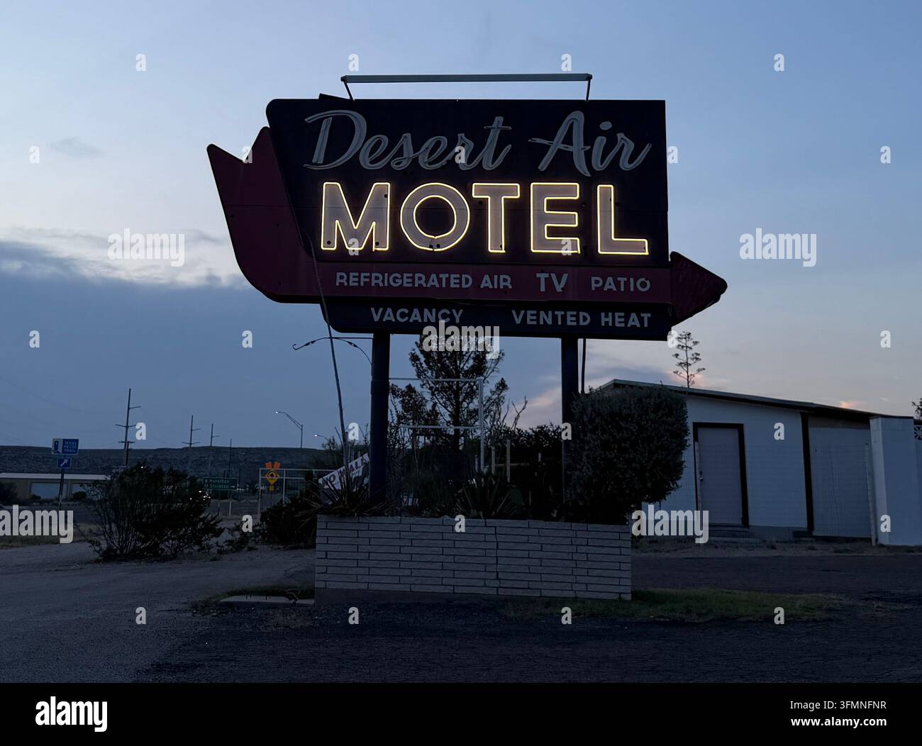 Sanderson, Terrell county, Texas, USA. 15th September, 2026. Desert air ...