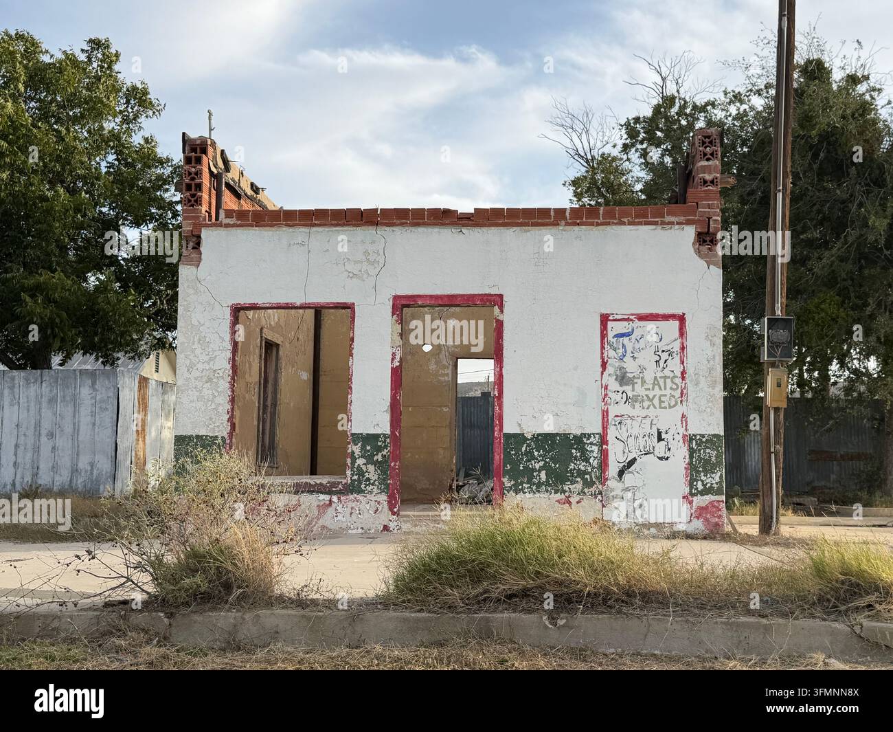Sanderson, Terrell county, Texas, USA. 16th September, 2026. Random ...