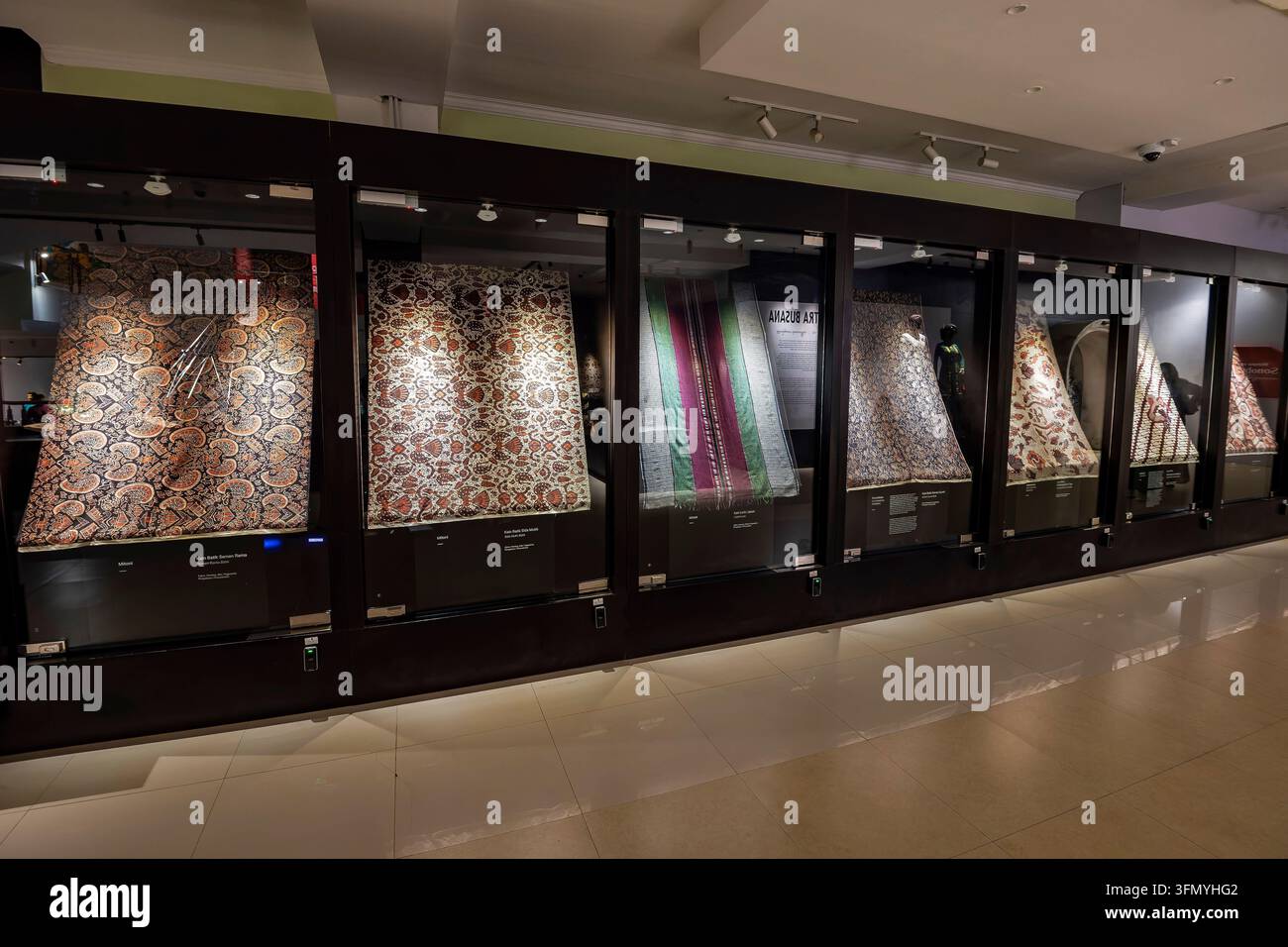 verschiedene Batikstoffe, Muster, Batikart, Museum Sonobudoyo ...