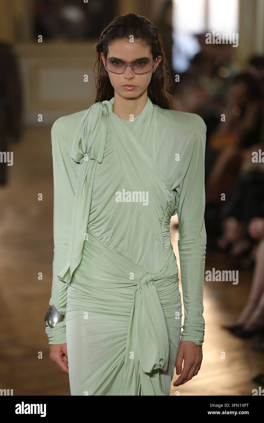 A model walks the runway during the Balmain Womenswear Spring/Summer ...