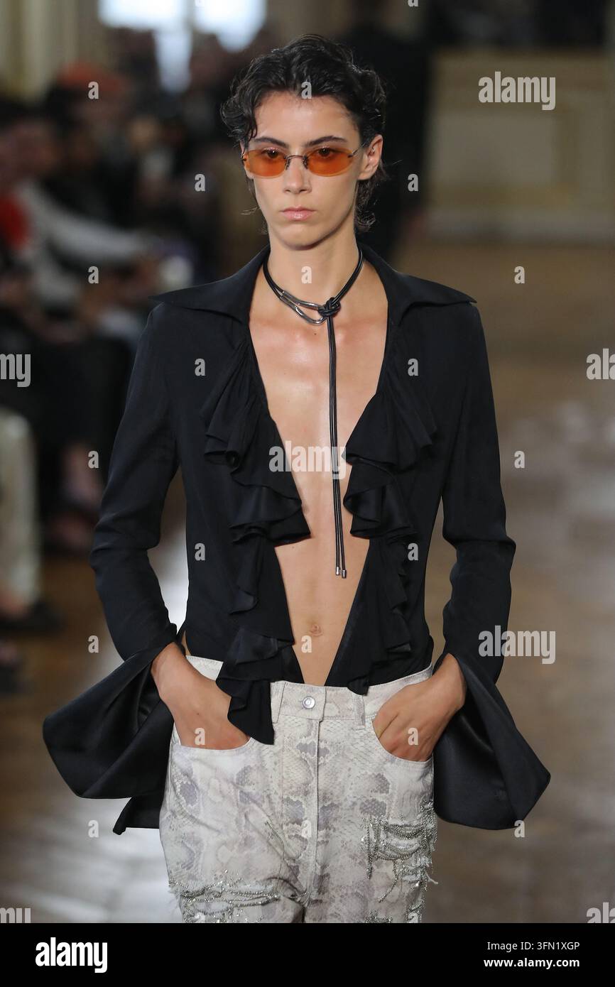A model walks the runway during the Balmain Womenswear Spring/Summer ...
