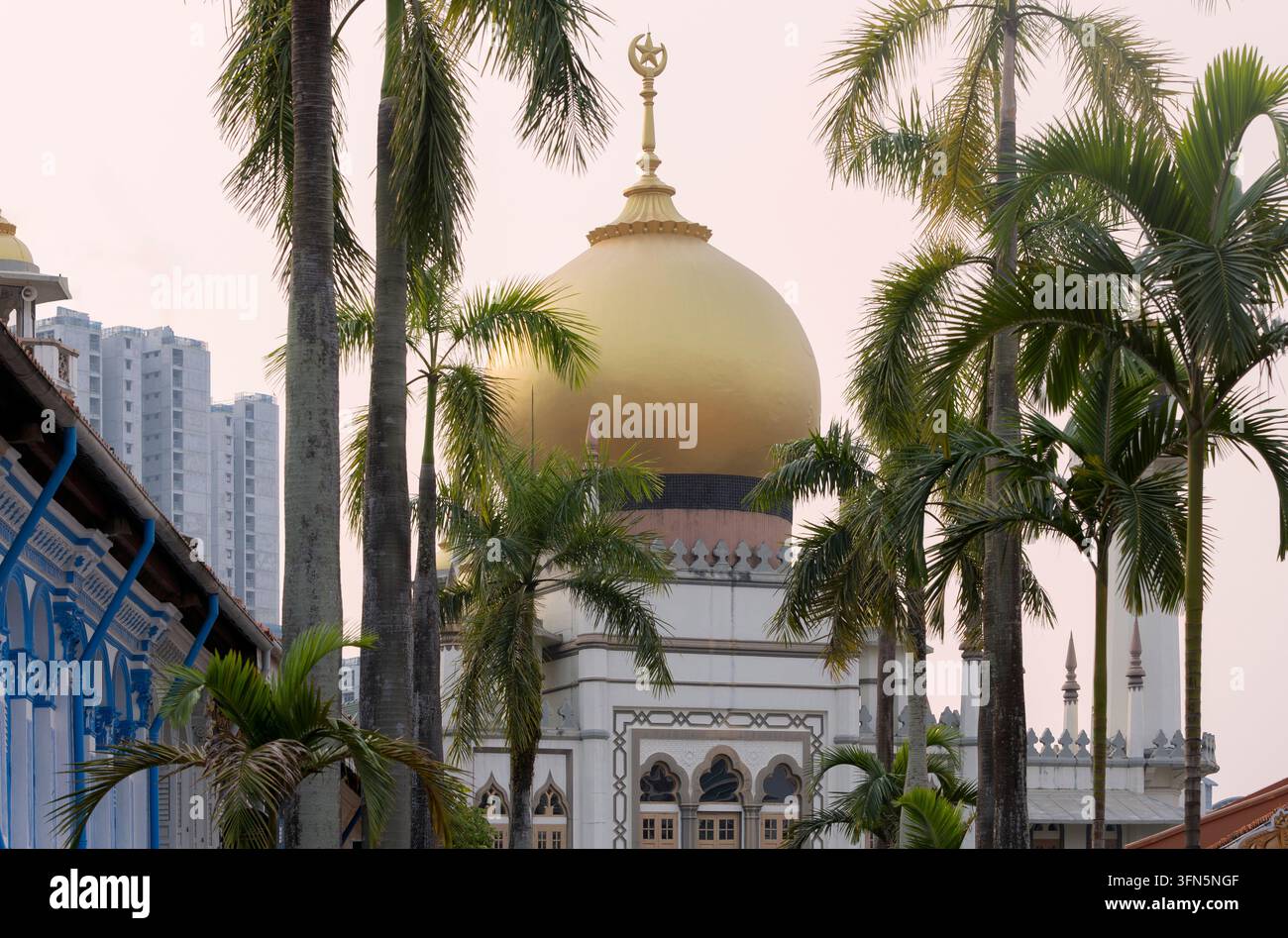 Singapore – Sultan Mosque or Masjid Sultan at Muscat Street in Kampong Glam. Stock Photo
