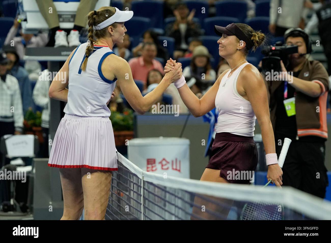 Alina Charaeva beats Elena Rybakina to set WTA ranking record