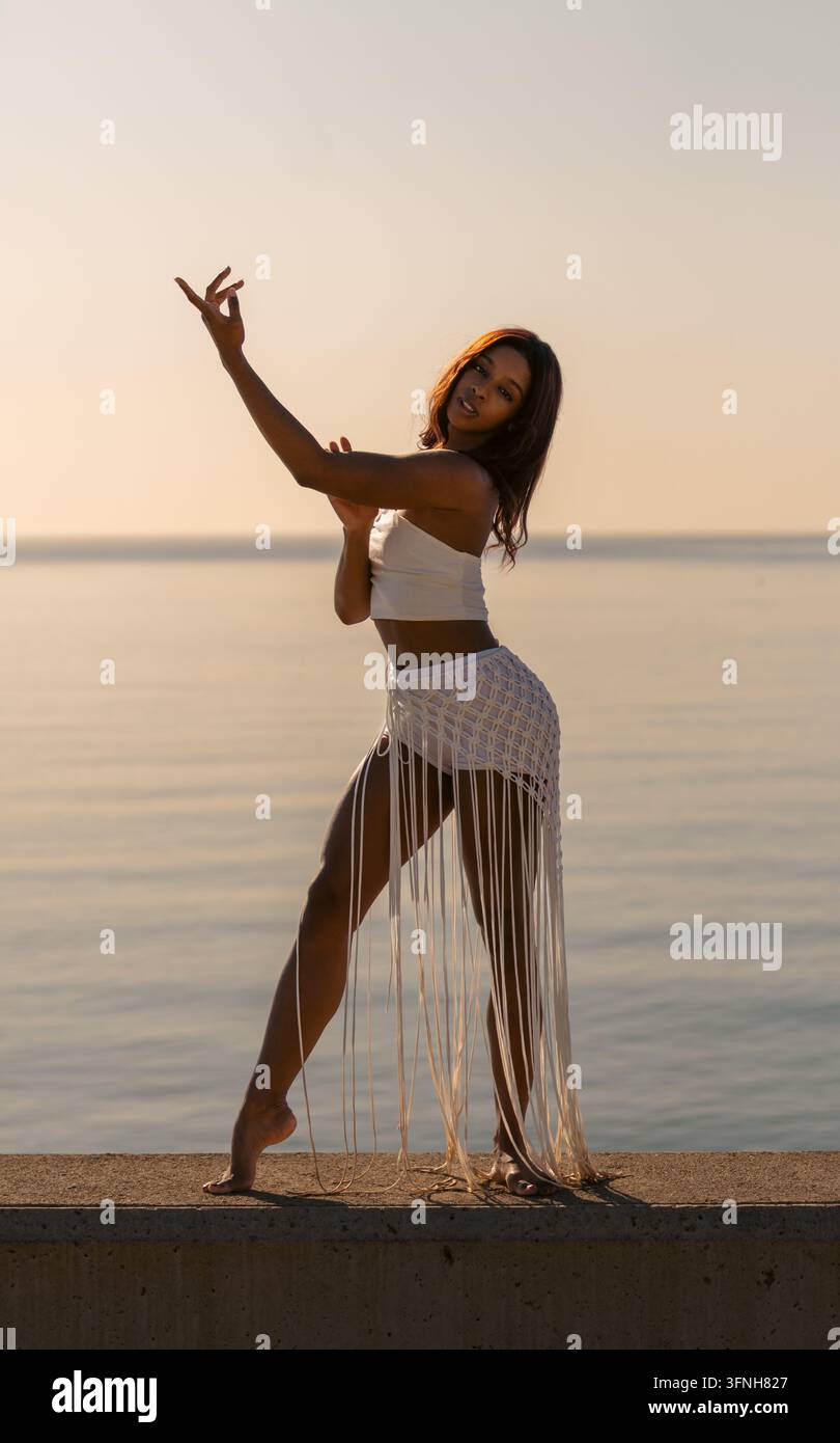 Hispanic woman wearing crop hi-res stock photography and images - Alamy