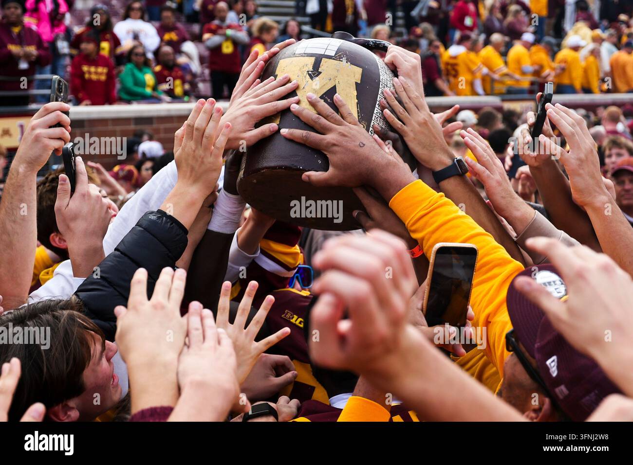 Little brown jug football hi-res stock photography and images - Alamy